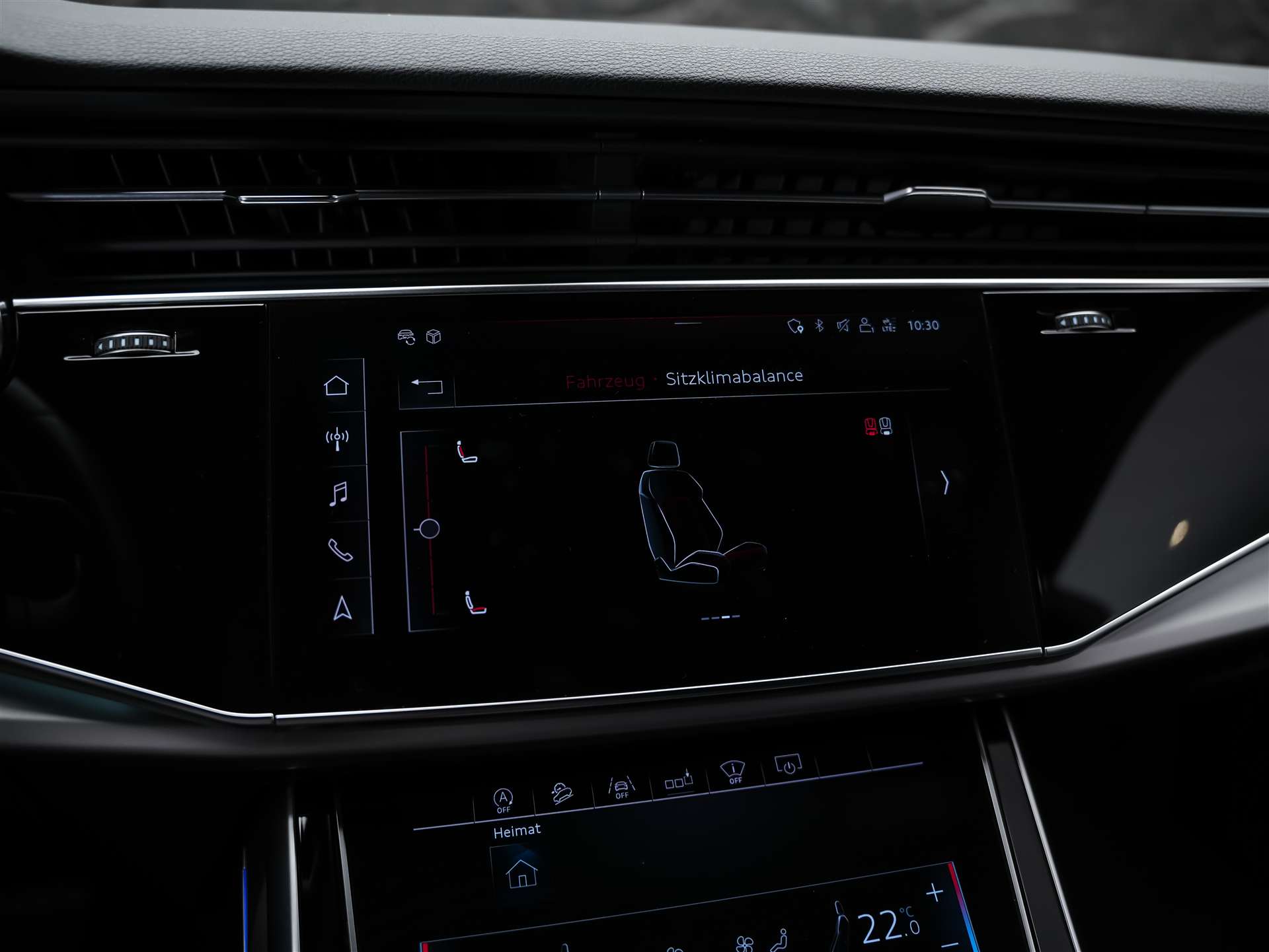 AUDI Q8 55 TFSI quattro tiptronic *22" Felgen*Panorama*B&O*Sitzbelüftung*Head-Up*-image-42