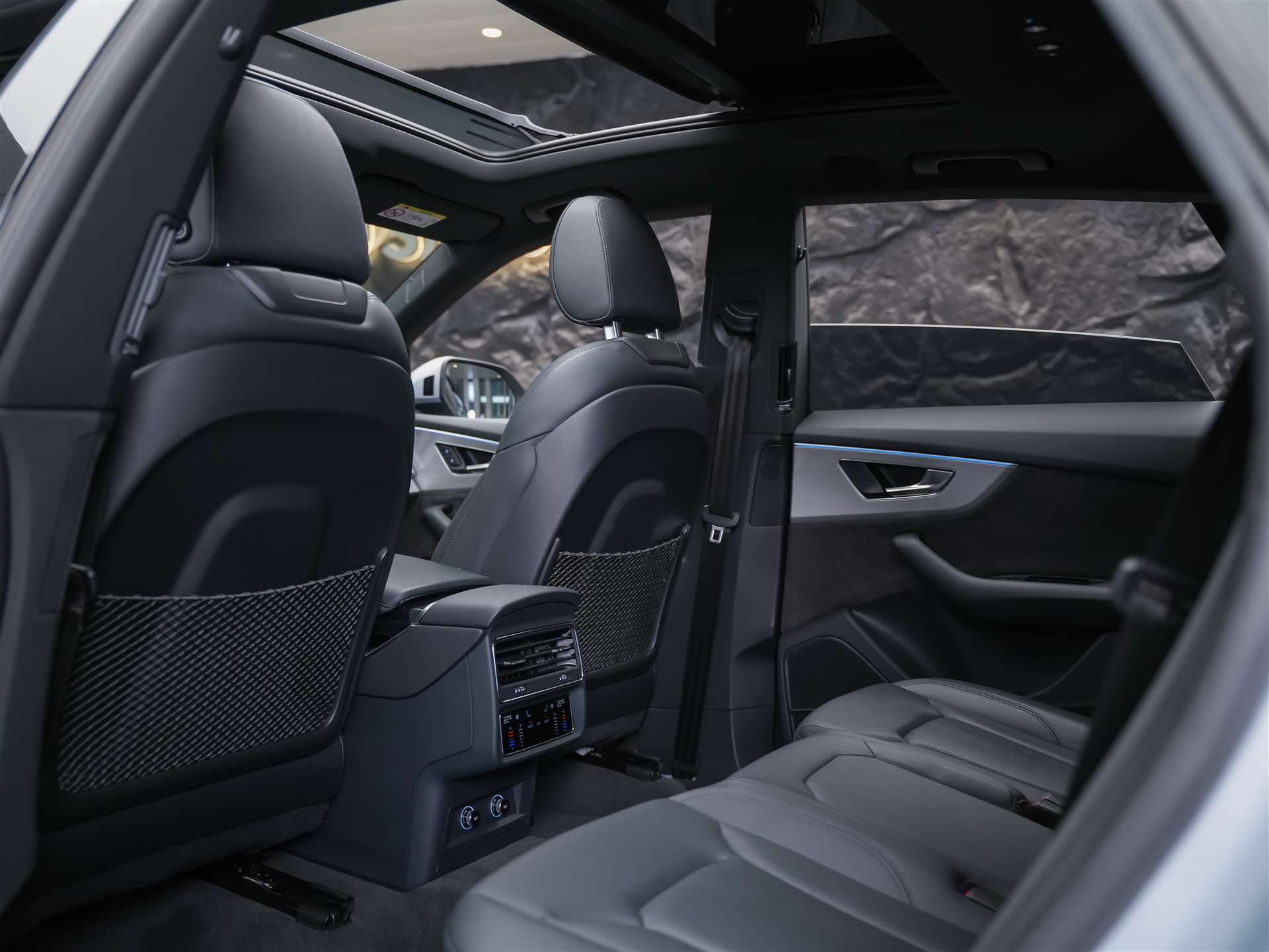 AUDI Q8 55 TFSI quattro tiptronic *22" Felgen*Panorama*B&O*Sitzbelüftung*Head-Up*-image-11