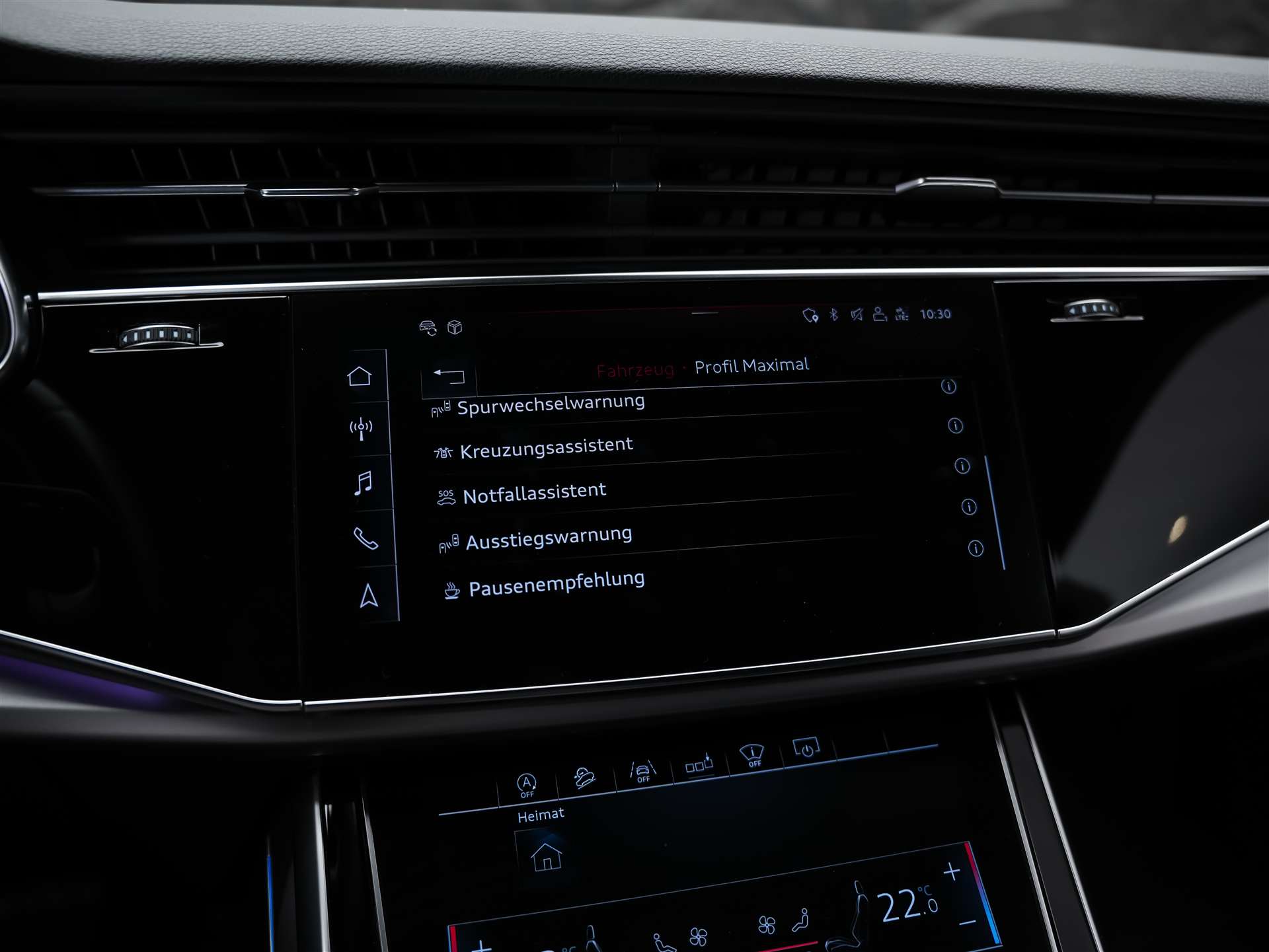 AUDI Q8 55 TFSI quattro tiptronic *22" Felgen*Panorama*B&O*Sitzbelüftung*Head-Up*-image-47