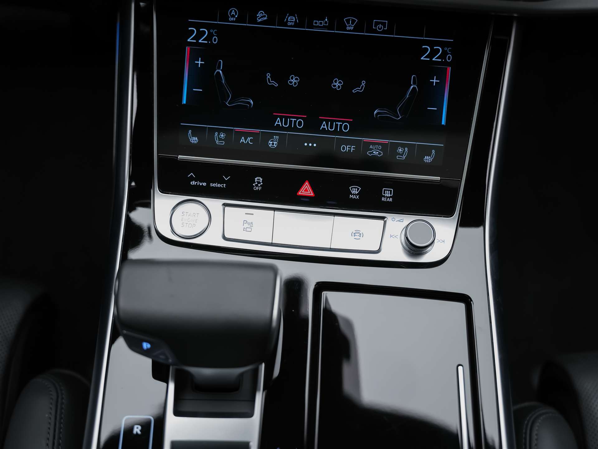 AUDI Q8 55 TFSI quattro tiptronic *22" Felgen*Panorama*B&O*Sitzbelüftung*Head-Up*-image-24