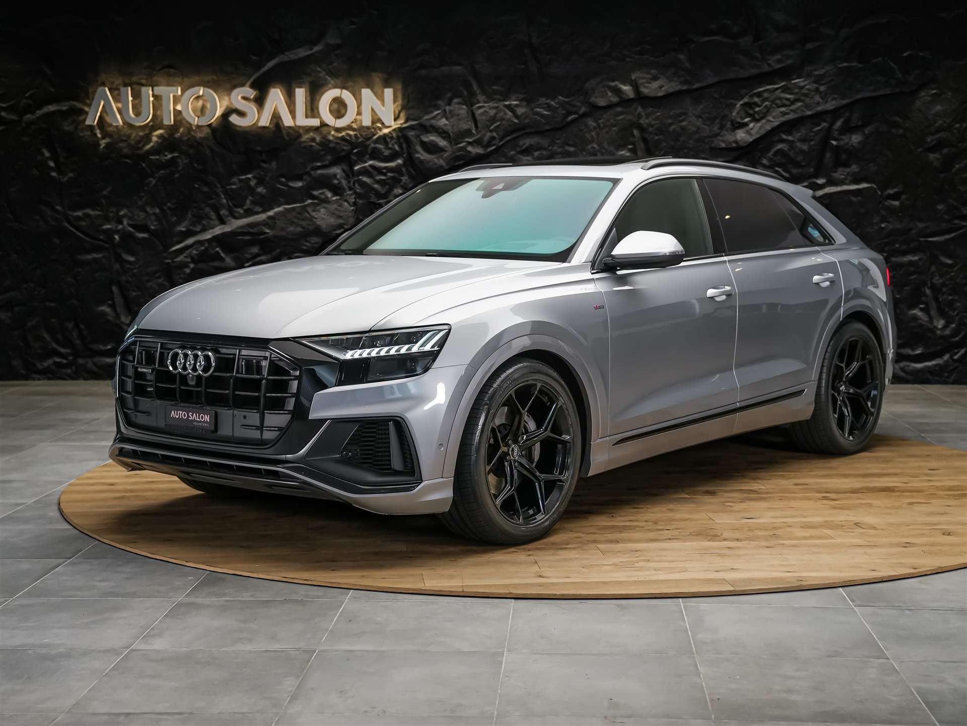 AUDI Q8 55 TFSI quattro tiptronic *22" Felgen*Panorama*B&O*Sitzbelüftung*Head-Up*-image-0