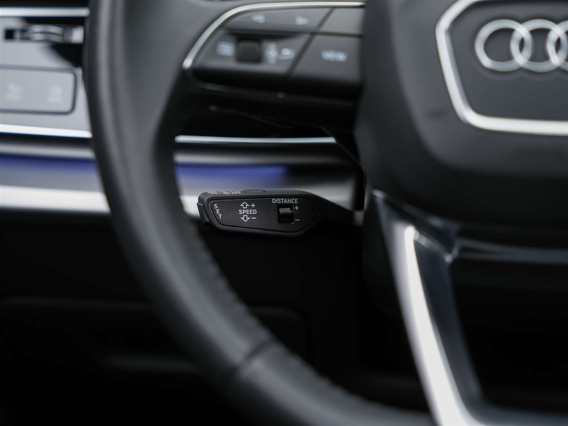 AUDI Q8 55 TFSI quattro tiptronic *22" Felgen*Panorama*B&O*Sitzbelüftung*Head-Up*-image-34