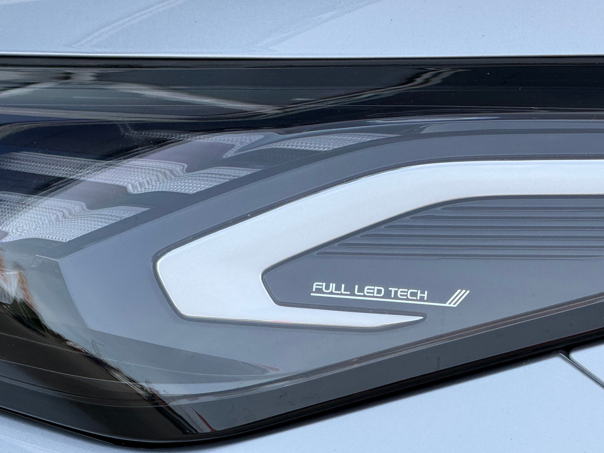 GEELY STARRAY EM-i Max+29.8 kWh cloudveil silver-image-3