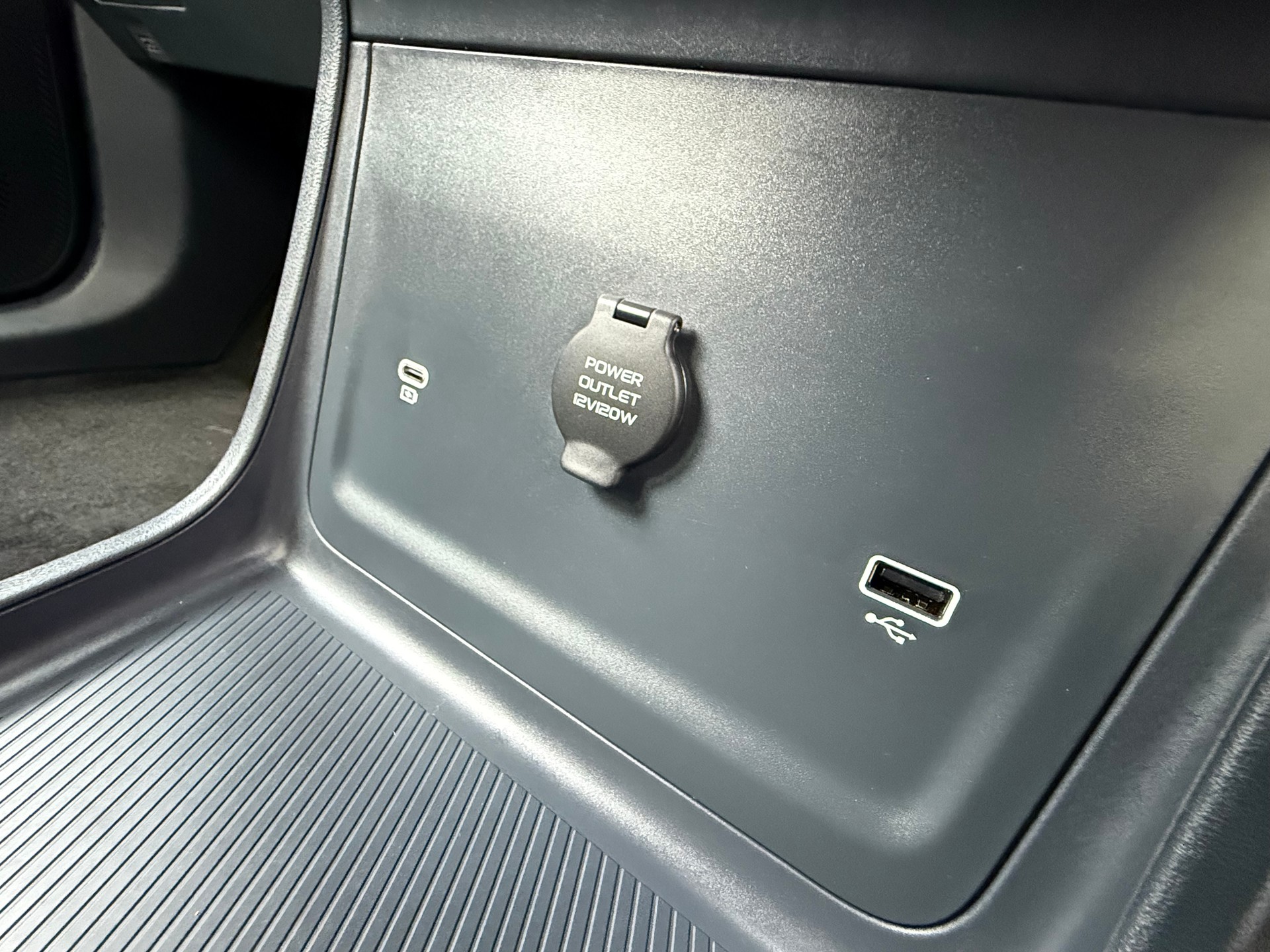 GEELY STARRAY EM-i Max+29.8 kWh cloudveil silver-image-23