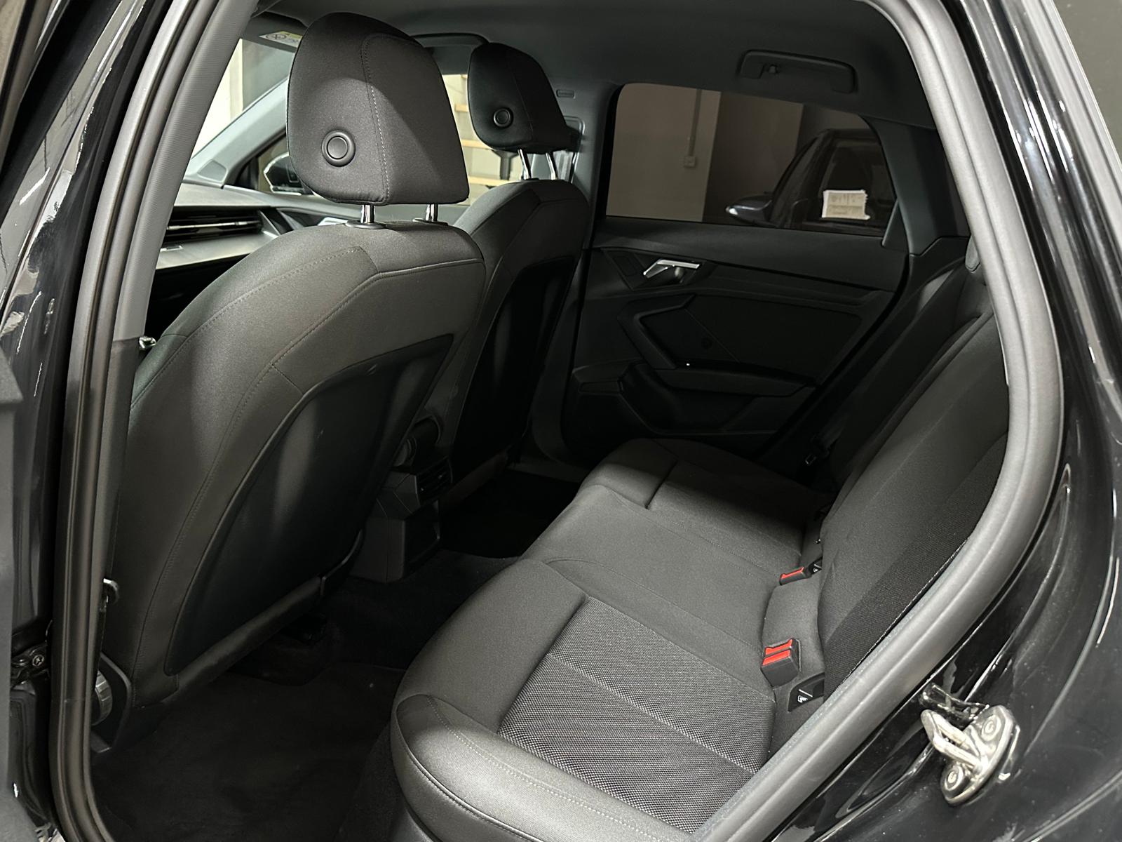 AUDI A3 Sportback 35 TFSI-image-6
