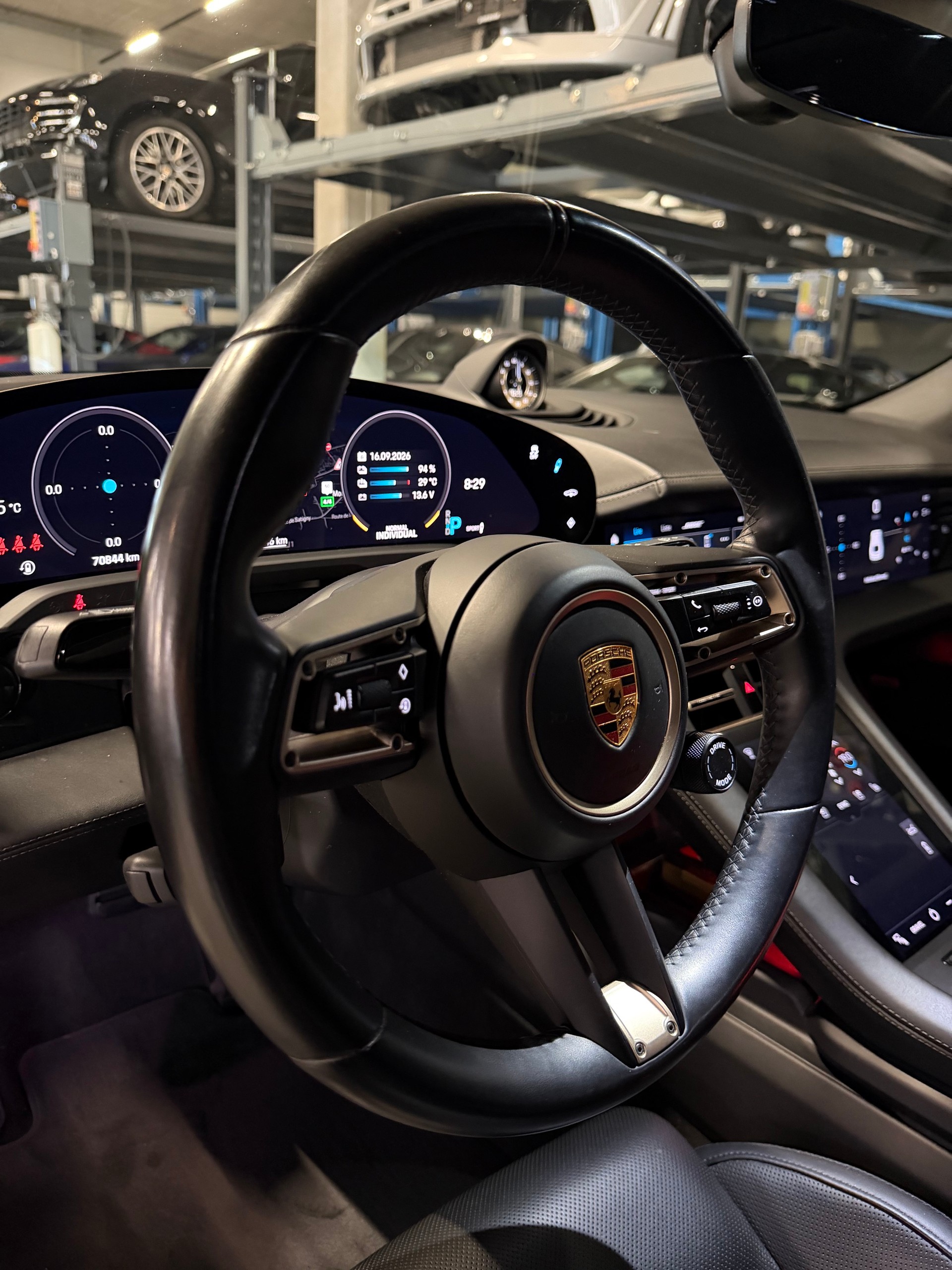 PORSCHE Taycan 4 Cross Turismo *Batterie Perf.+*-image-7