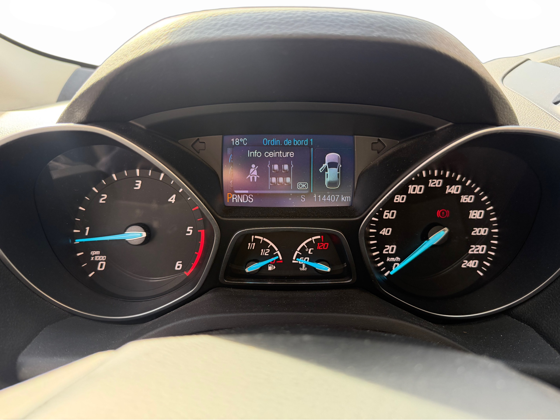 FORD Kuga 2.0 TDCi Titanium 4WD PowerShift *1. Hand* *Navi* *Winterräder*-image-20