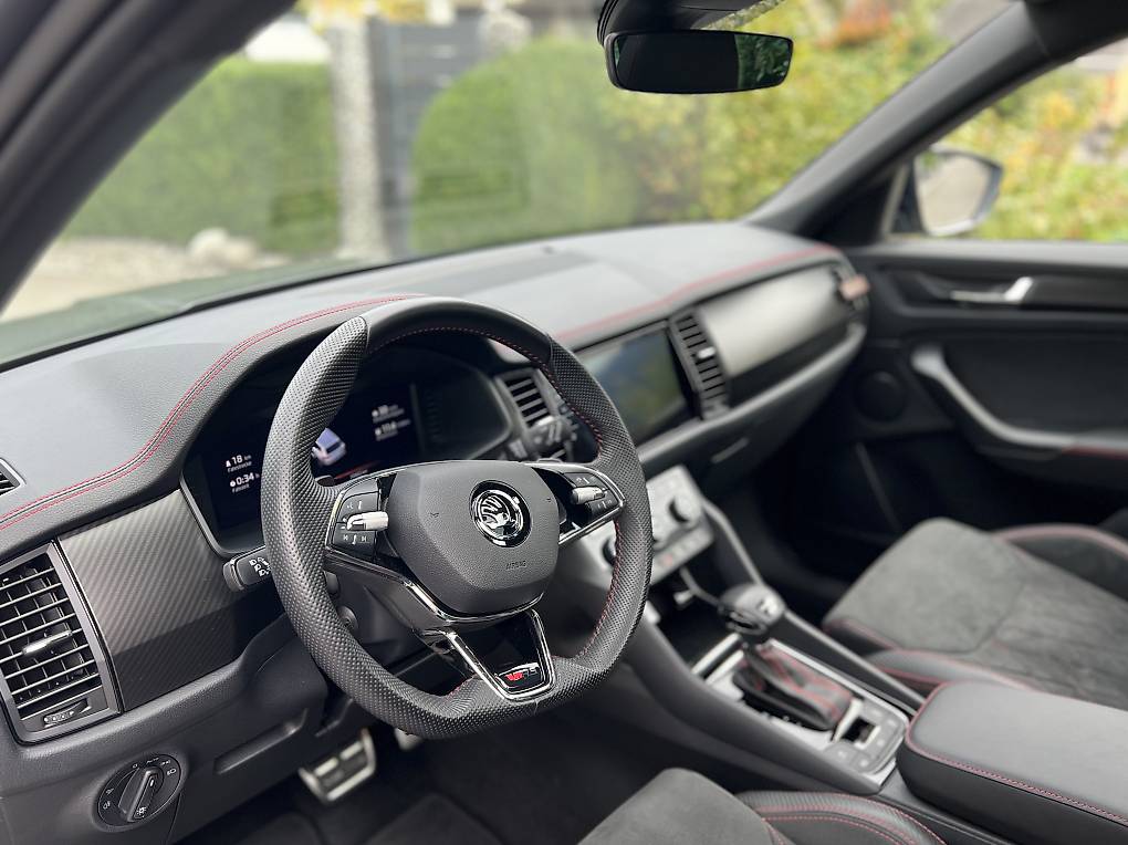 SKODA Kodiaq 2.0 TSI 4x4 RS-image-2
