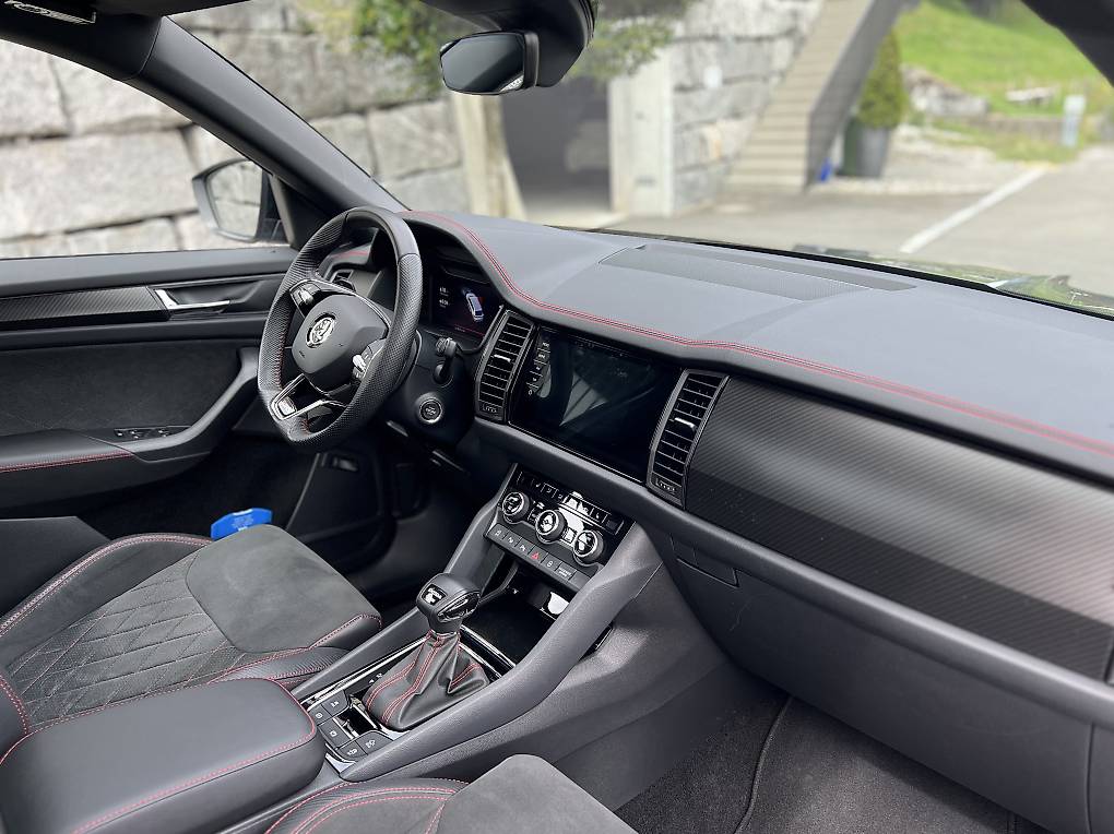 SKODA Kodiaq 2.0 TSI 4x4 RS-image-3