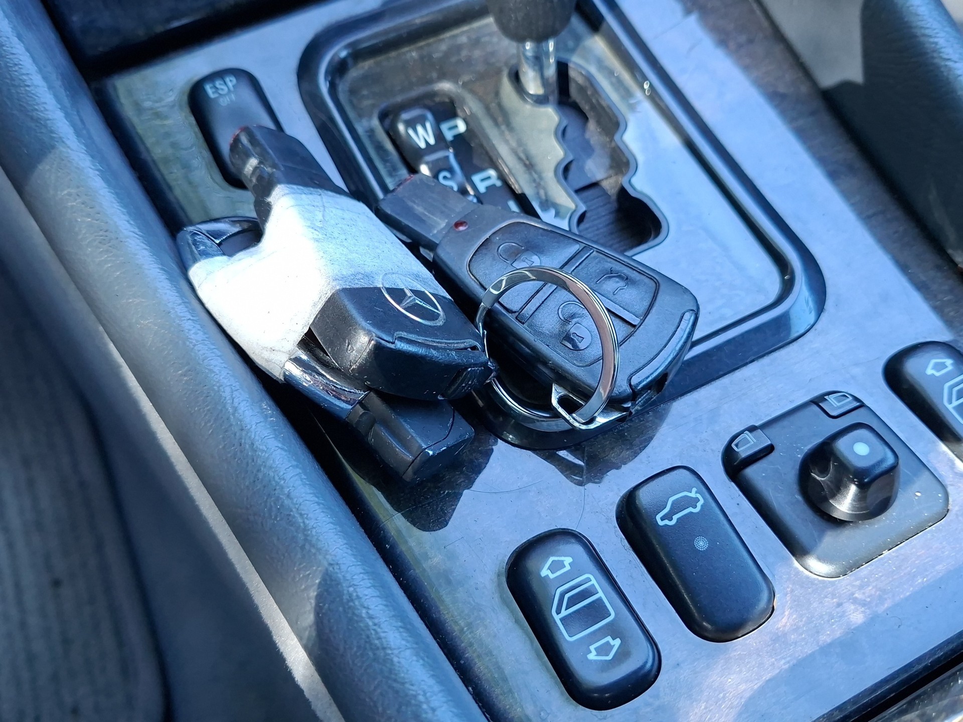 MERCEDES-BENZ CLK 230 K Elégance-image-14