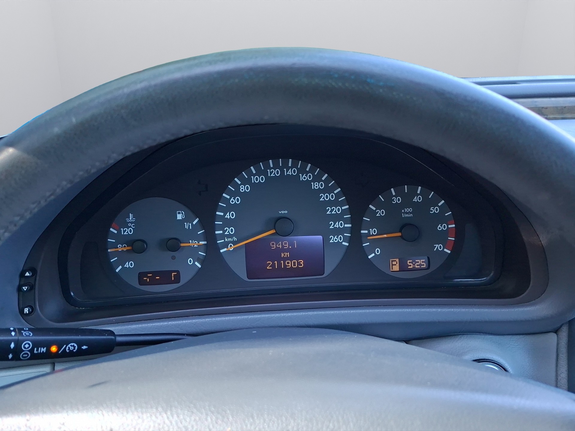 MERCEDES-BENZ CLK 230 K Elégance-image-11