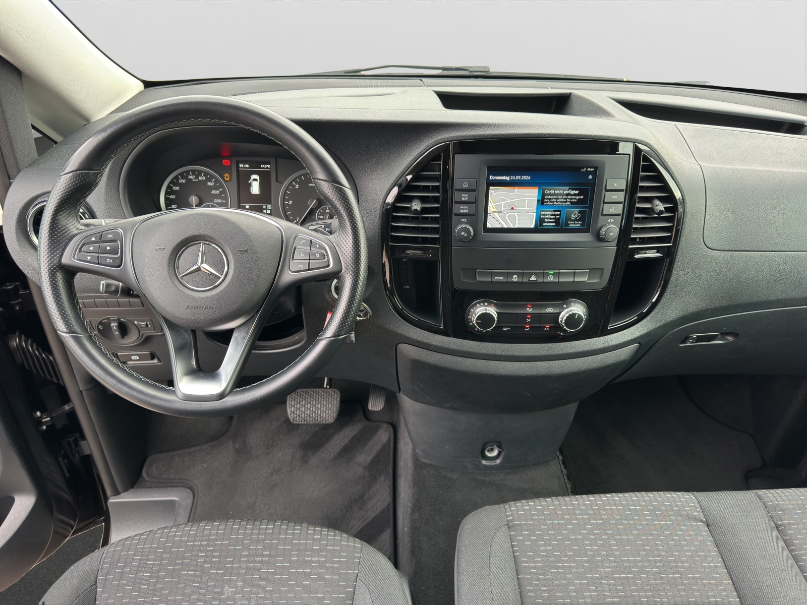 MERCEDES-BENZ Vito 116 CDI Lang Select Tourer 4Matic 9G-Tronic-image-11