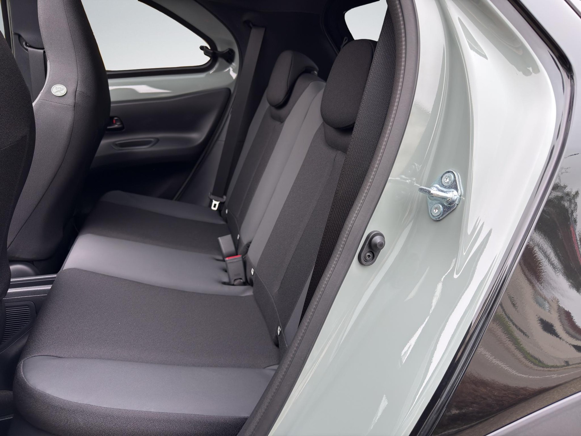TOYOTA Aygo X 1.5 VVT-i HSD Style Cabrio-image-14