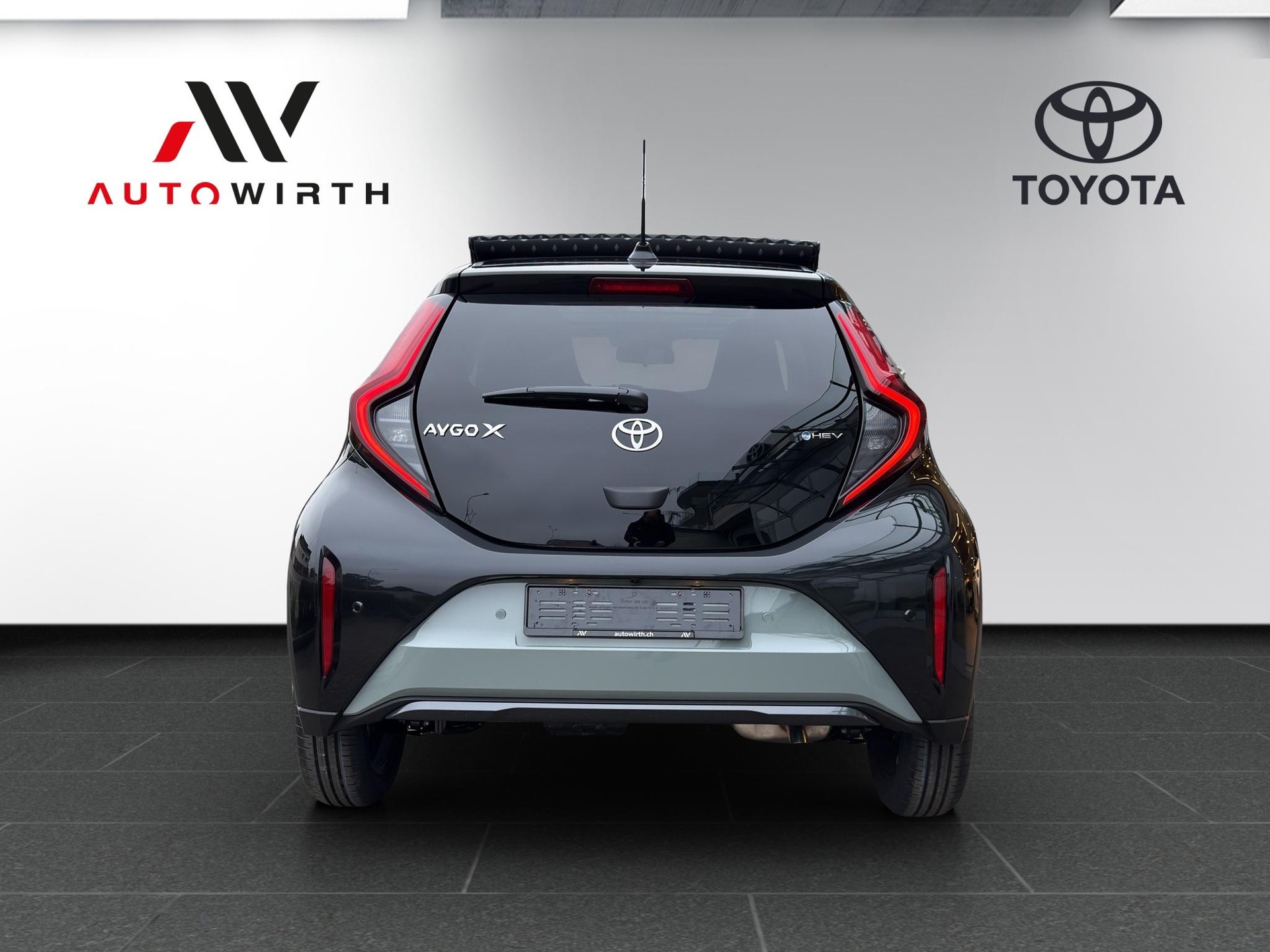 TOYOTA Aygo X 1.5 VVT-i HSD Style Cabrio-image-5