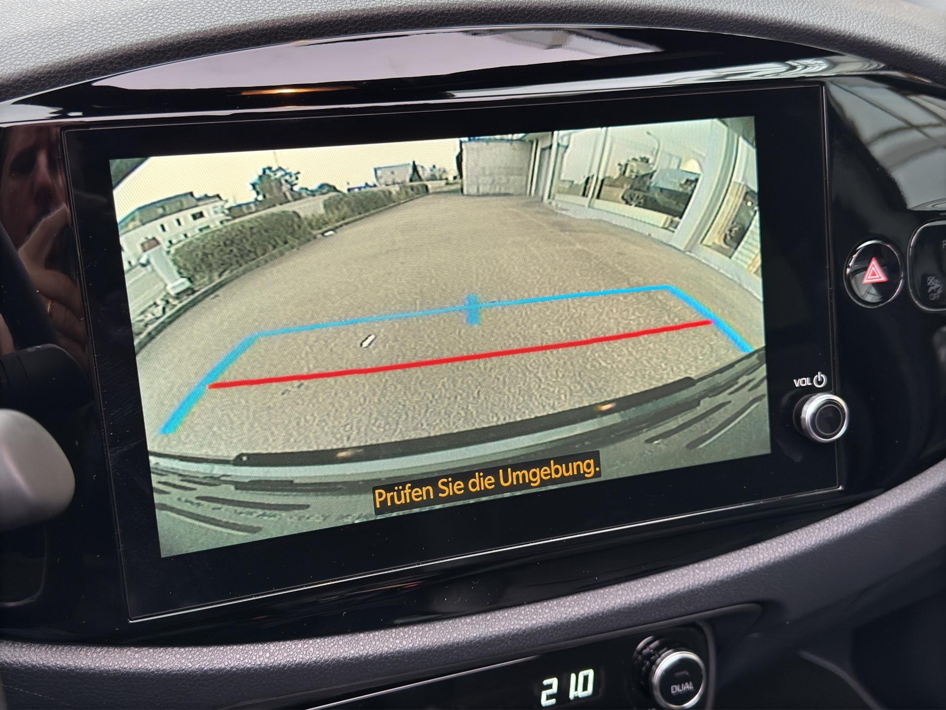 TOYOTA Aygo X 1.5 VVT-i HSD Style Cabrio-image-13
