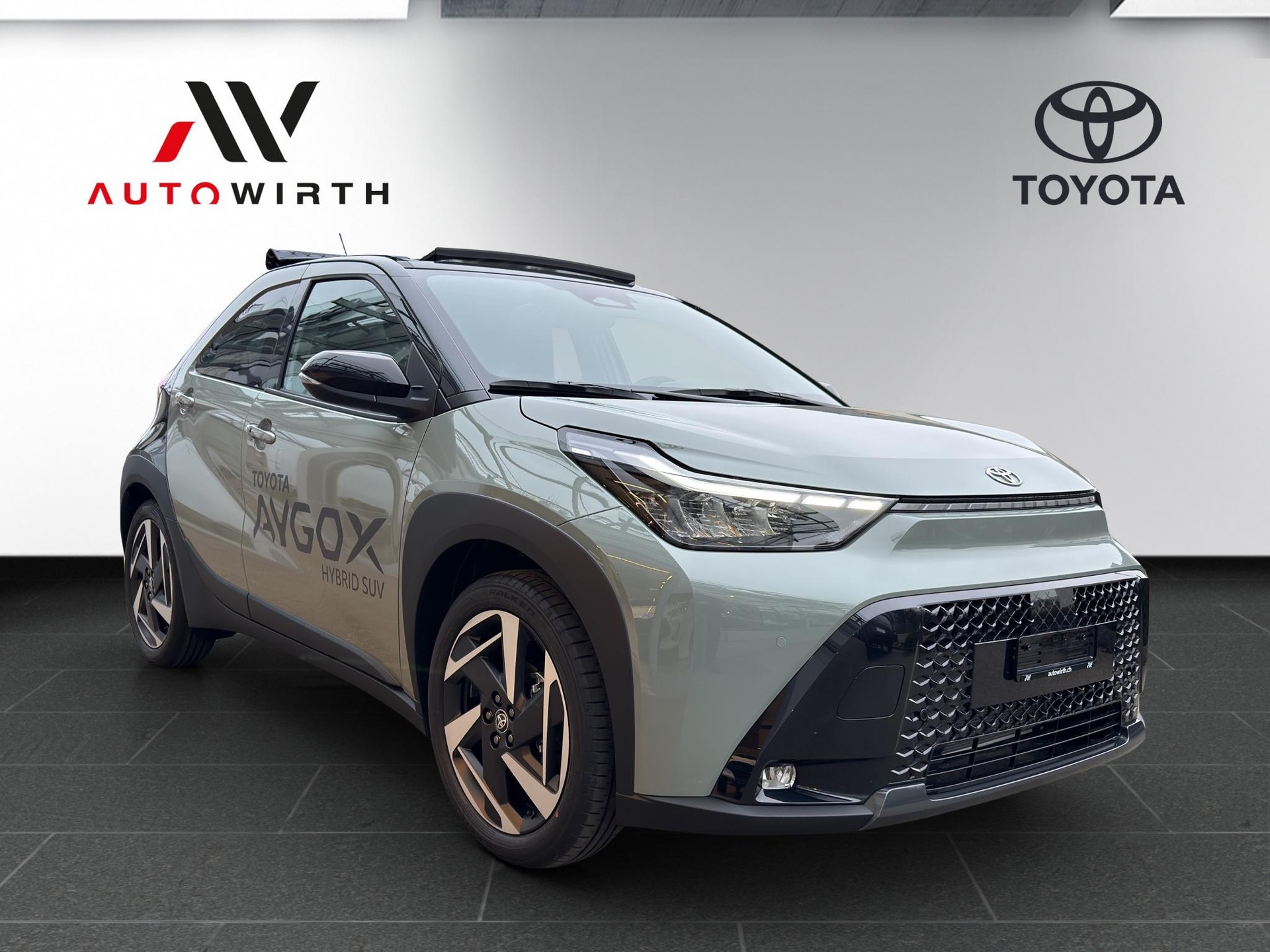TOYOTA Aygo X 1.5 VVT-i HSD Style Cabrio-image-2
