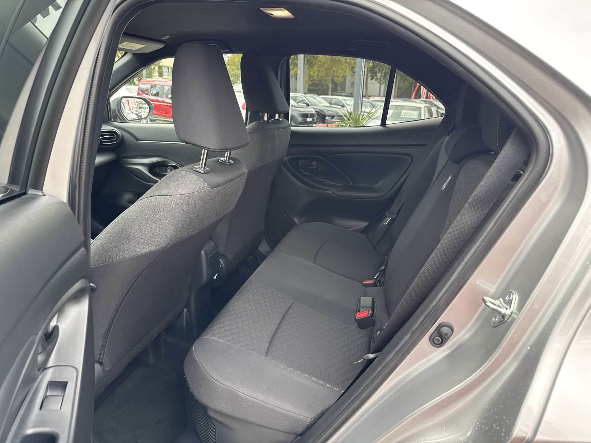 TOYOTA Yaris Cross 1.5 Trend e-CVT Automat-image-6