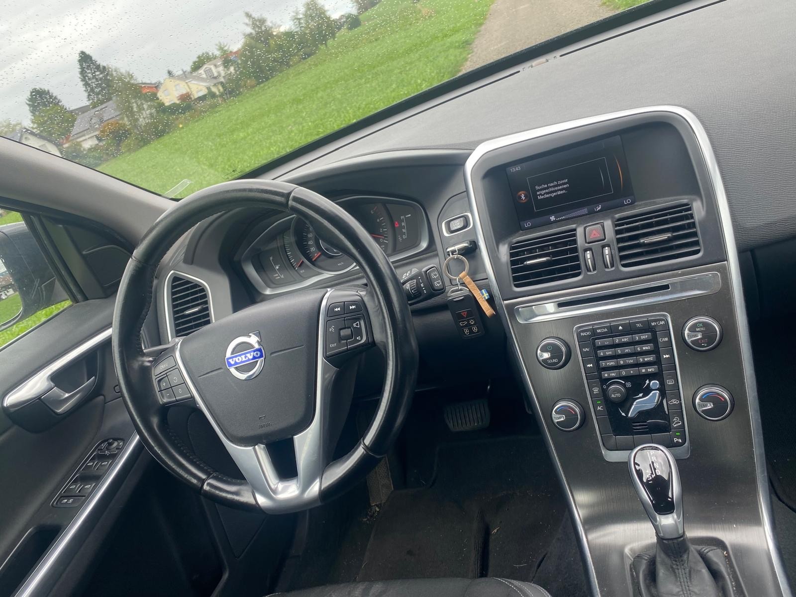 VOLVO XC60 D4 AWD Momentum Geartronic-image-7
