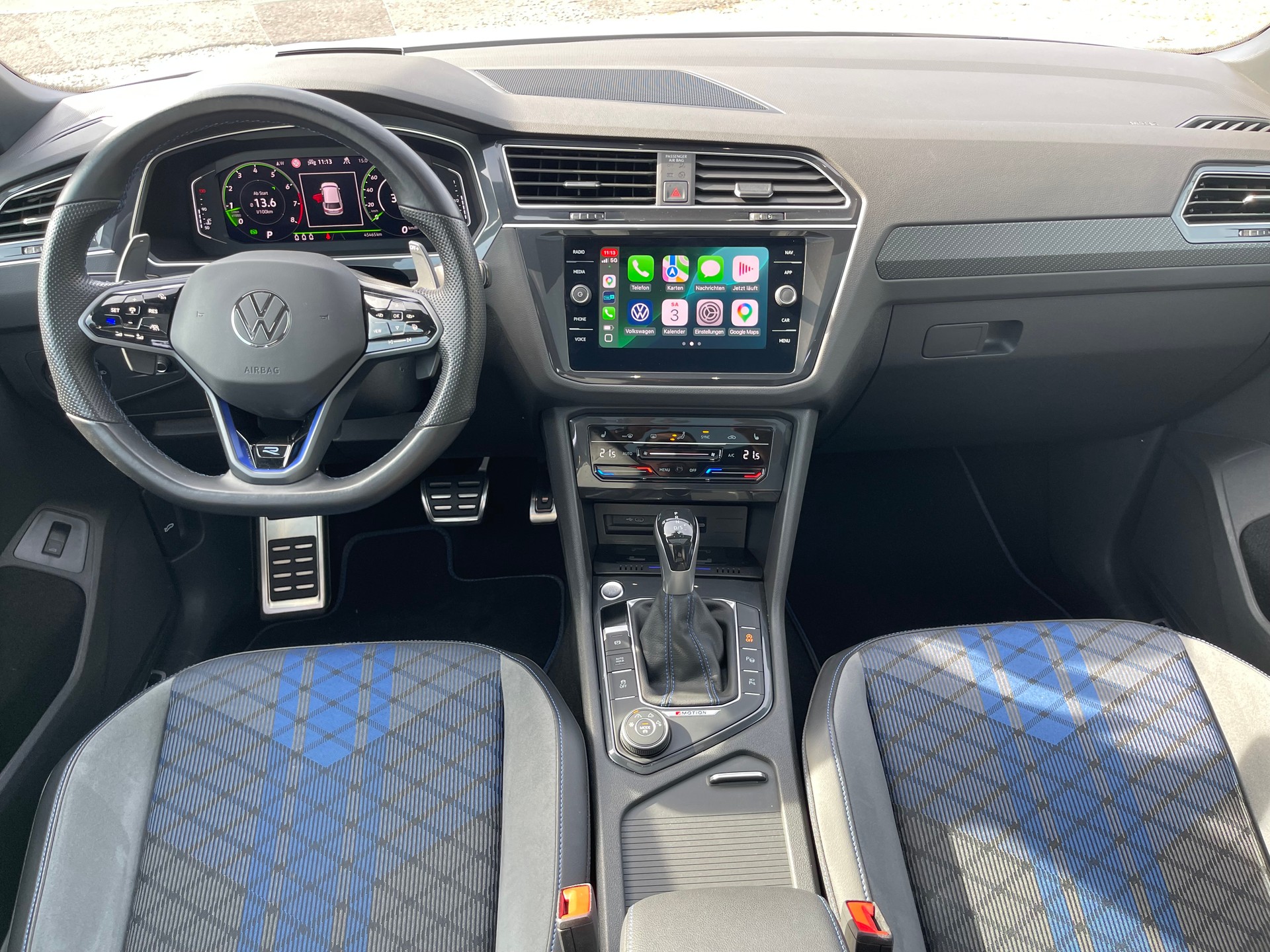 VW Tiguan 2.0TSI R 4Motion DSG-image-11
