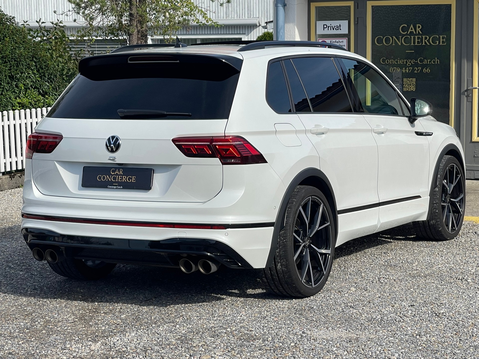 VW Tiguan 2.0TSI R 4Motion DSG-image-5