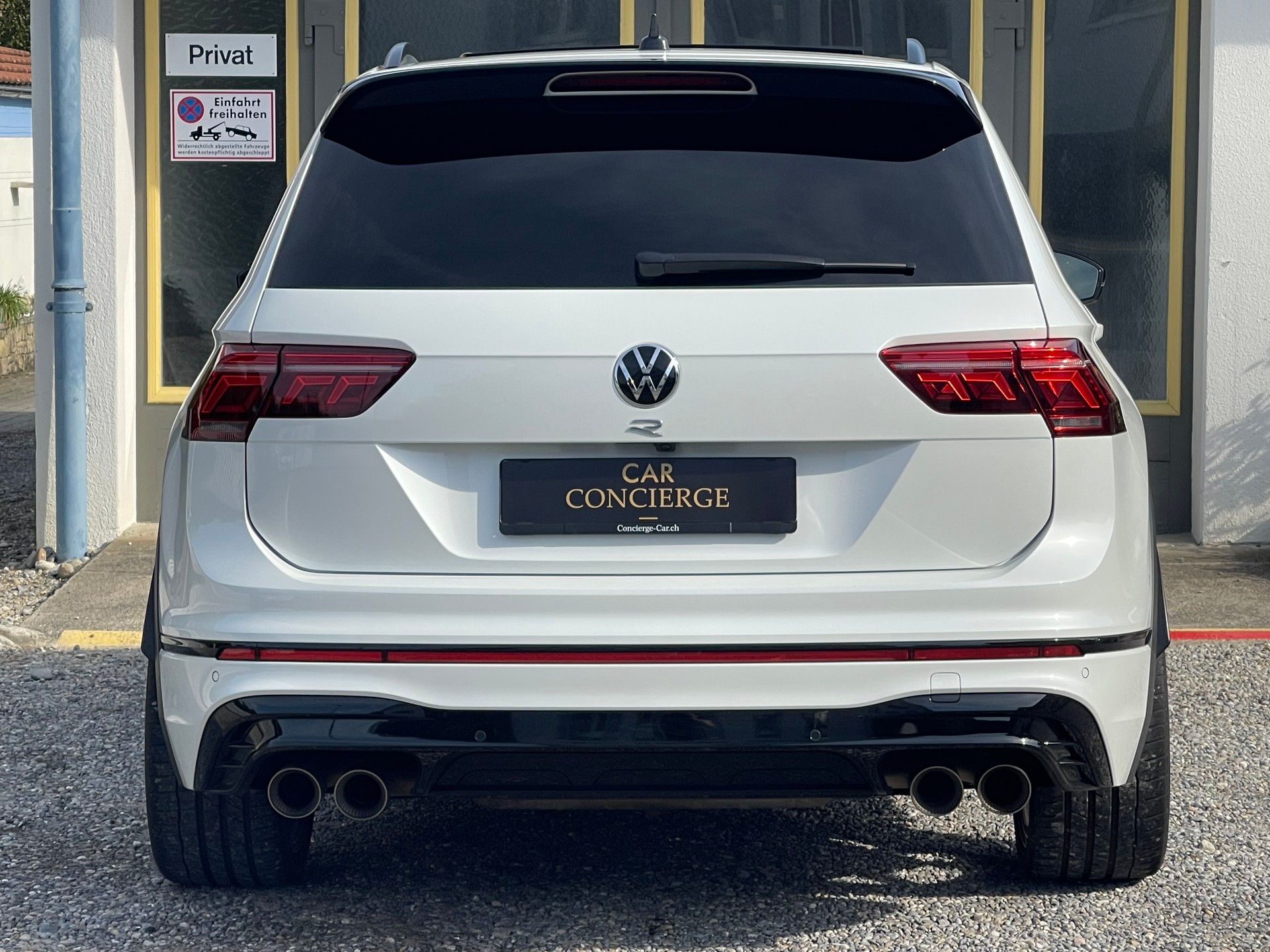 VW Tiguan 2.0TSI R 4Motion DSG-image-7