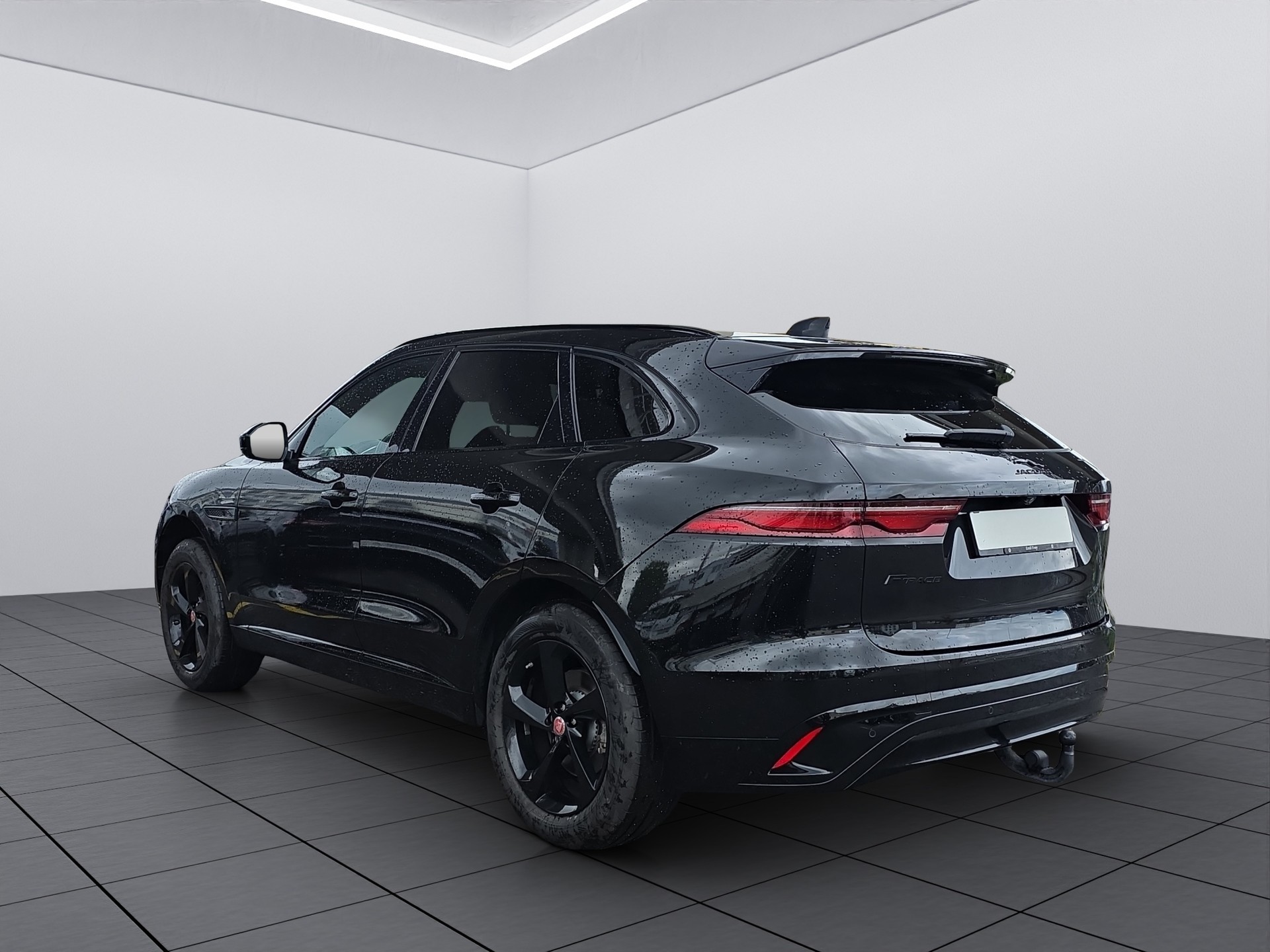 JAGUAR F-Pace 2.0 P250 R-Dynamic HSE AWD-image-2