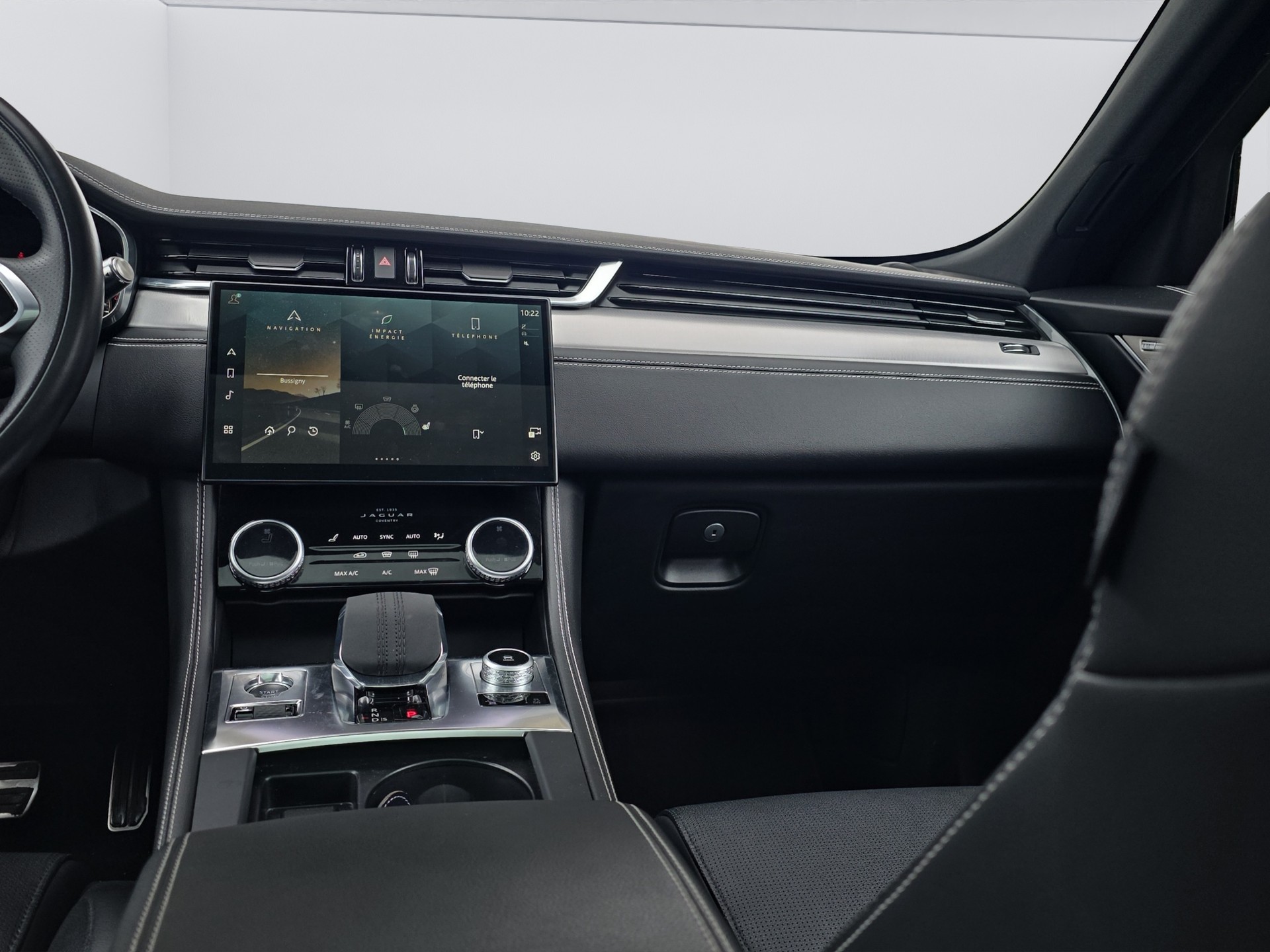 JAGUAR F-Pace 2.0 P250 R-Dynamic HSE AWD-image-13