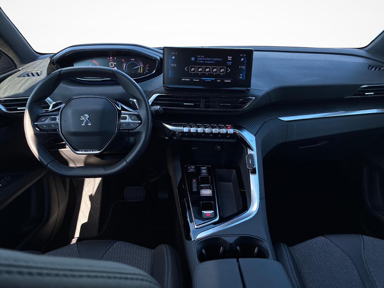 PEUGEOT 3008 1.2 Hybrid Allure Pack-image-11