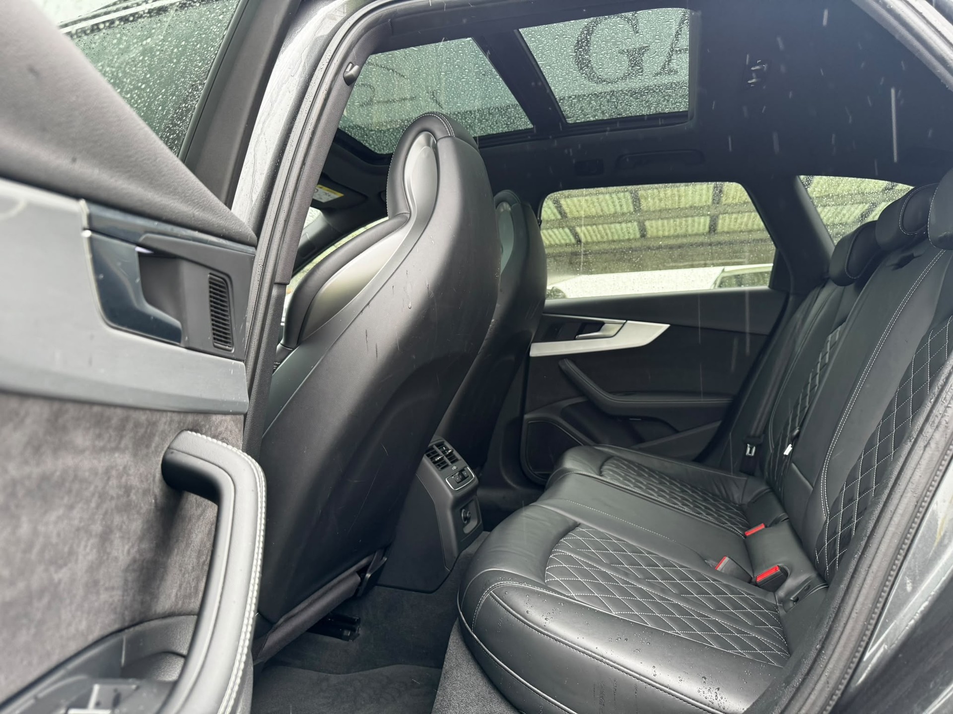 AUDI S4 Avant 3.0 TFSI quattro tiptronic-image-11