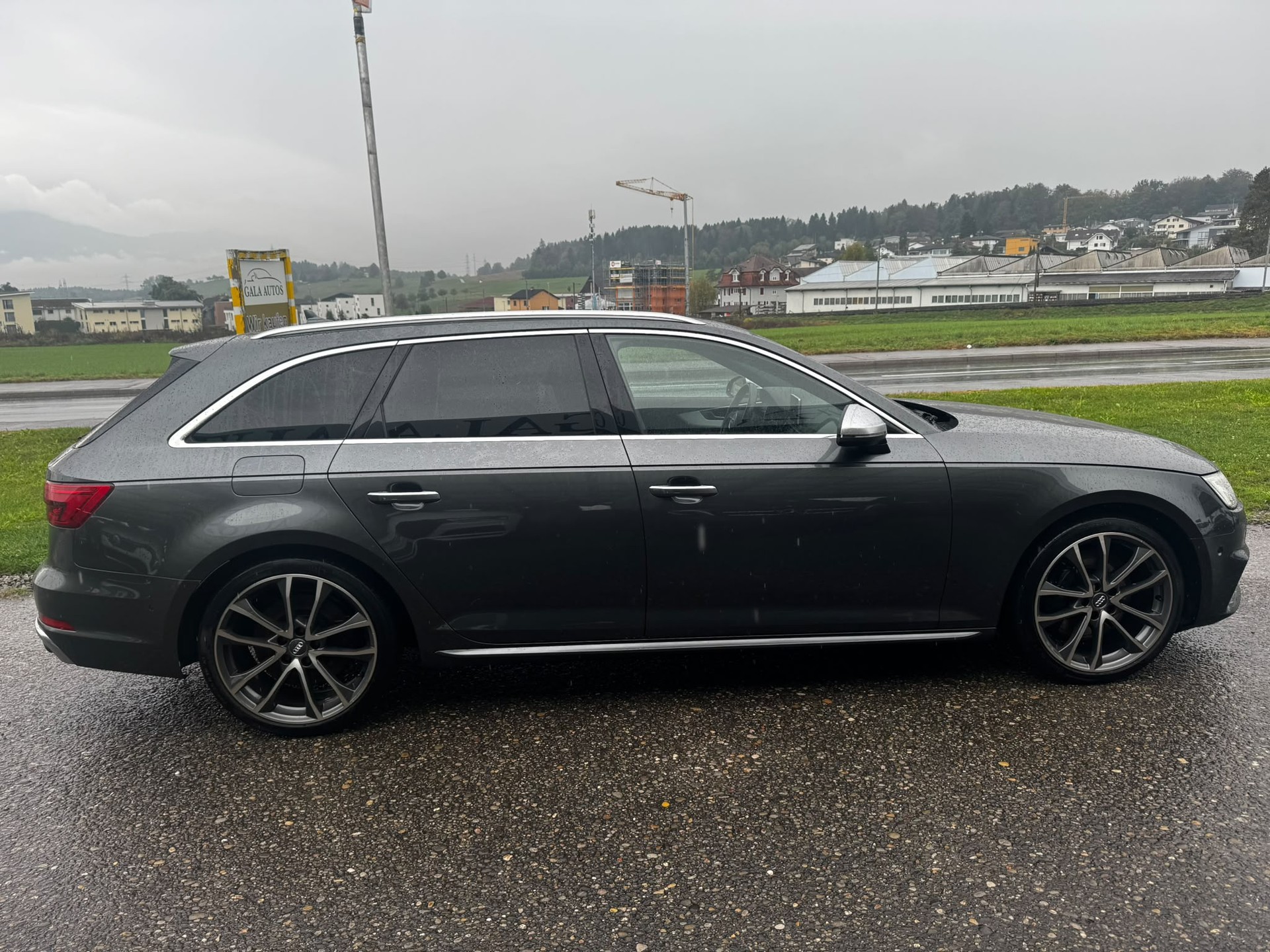 AUDI S4 Avant 3.0 TFSI quattro tiptronic-image-3