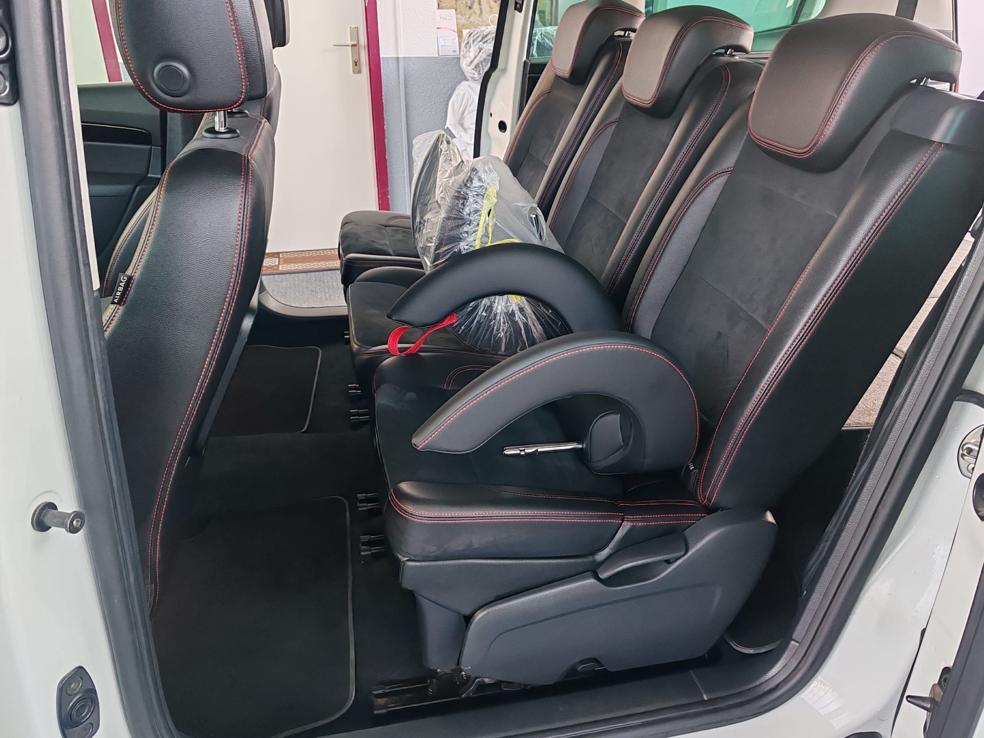 SEAT Alhambra 1.4 TSI FR Line DSG-image-4