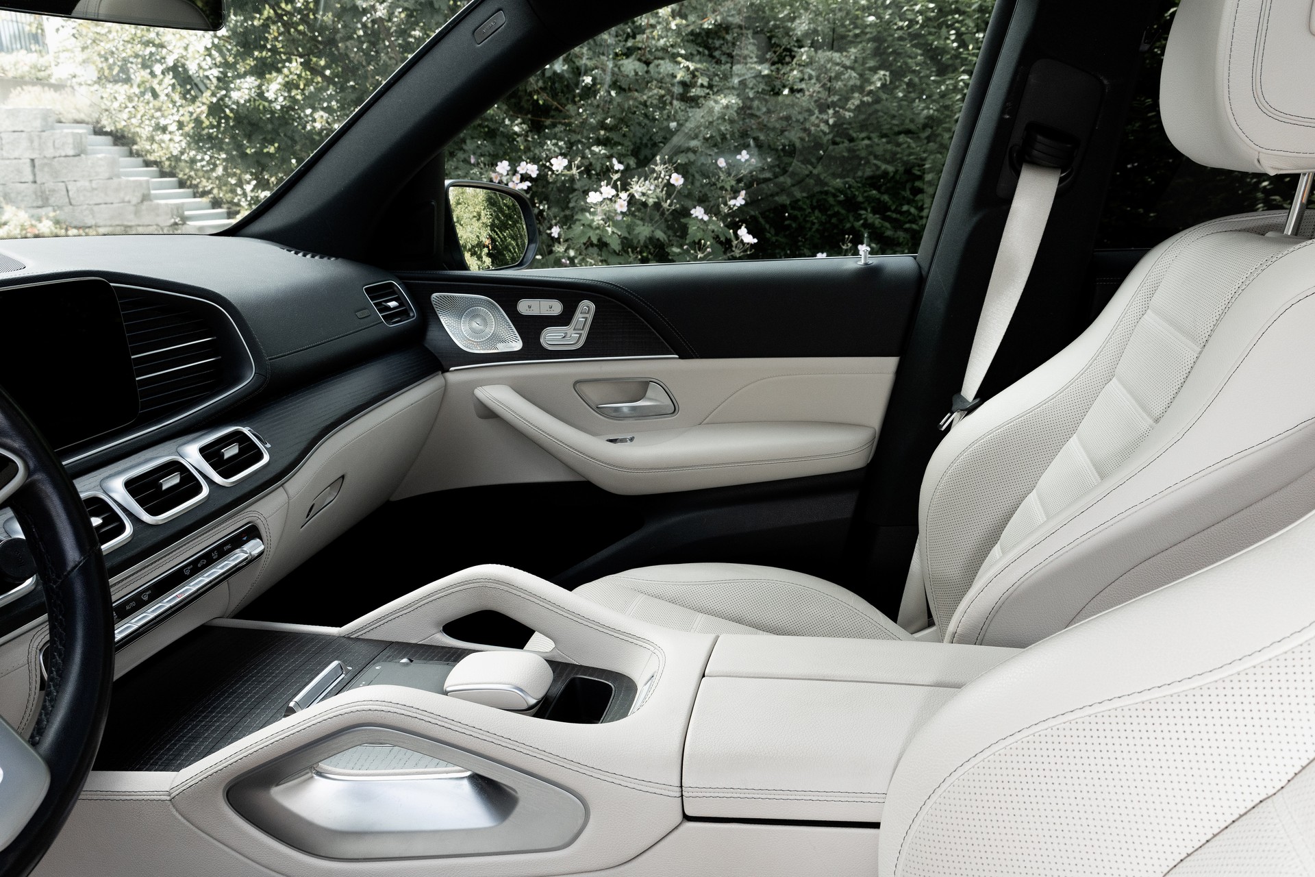 MERCEDES-BENZ GLE 400 d 4matic-image-4