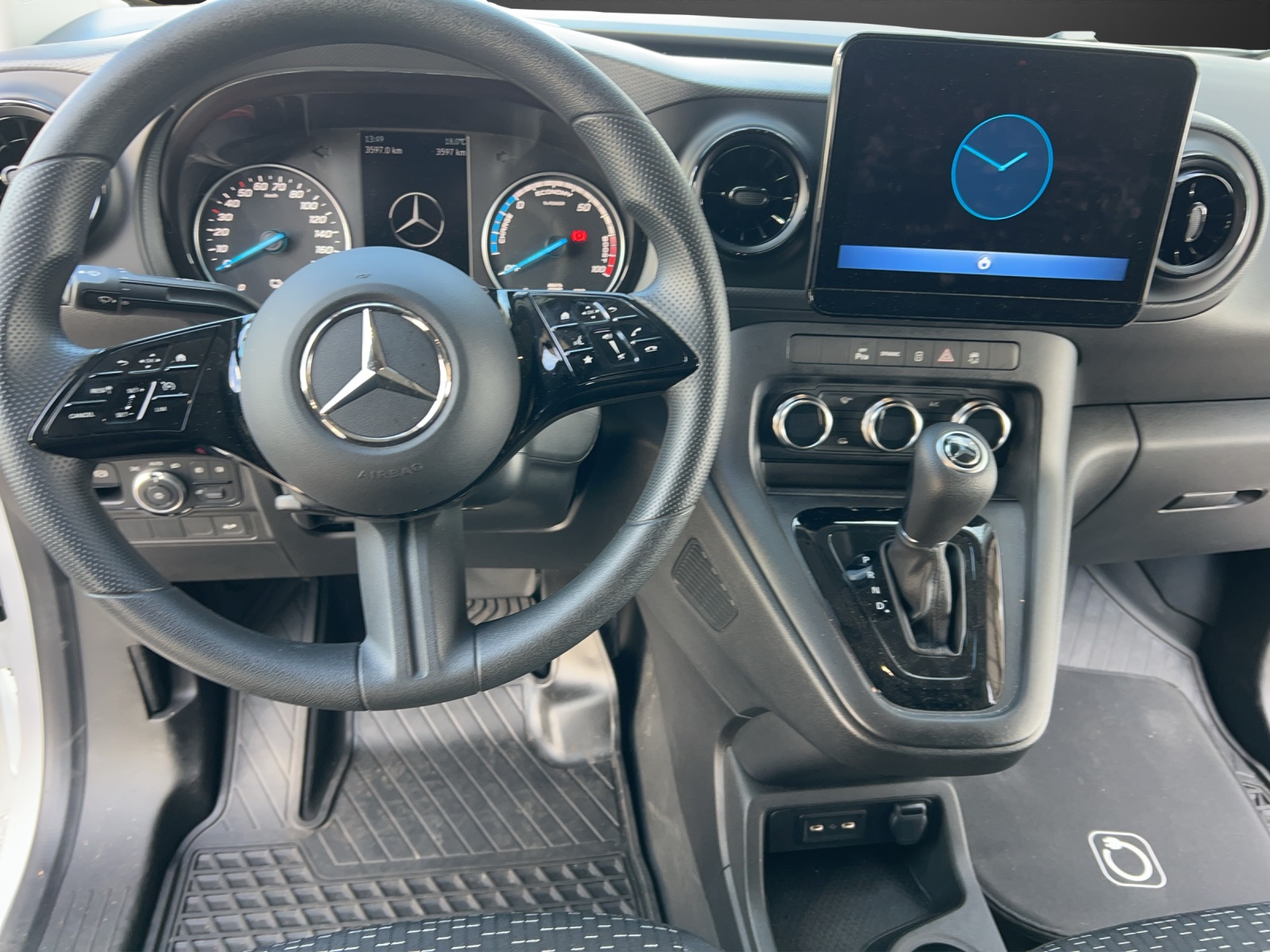 MERCEDES-BENZ eCitan 45kWh Pro-image-8