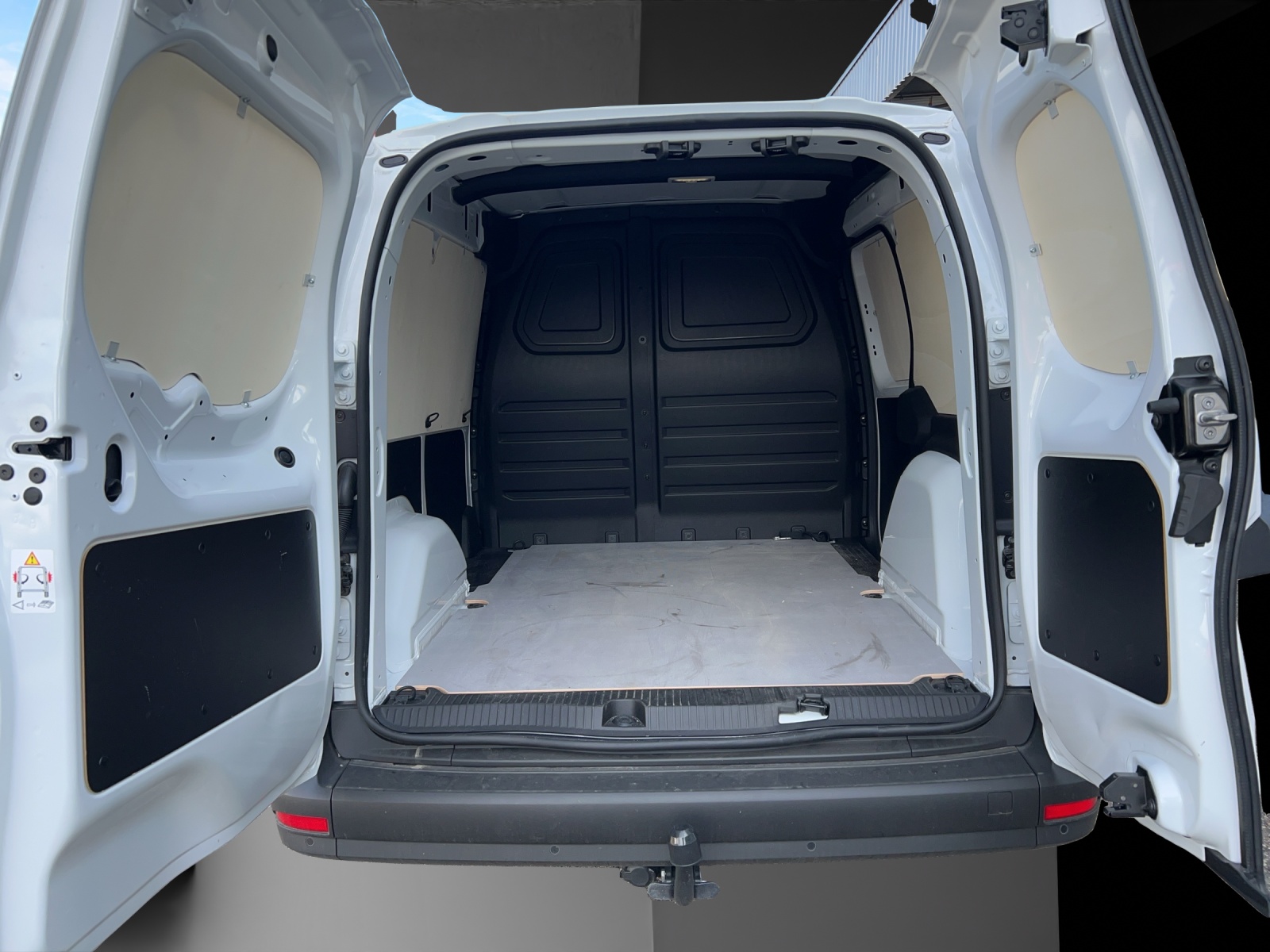 MERCEDES-BENZ eCitan 45kWh Pro-image-11