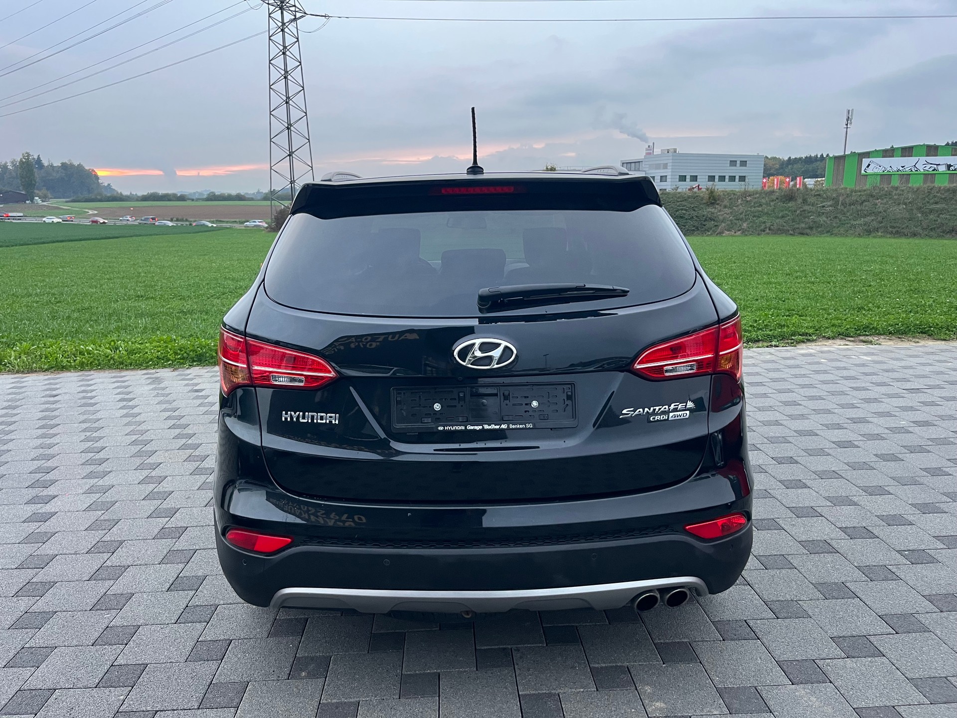 HYUNDAI Santa Fe 2.2 CRDI Comfort 4WD Automatic-image-6