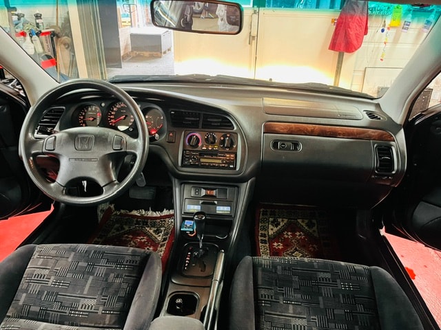 HONDA Accord 2.0i LS-image-12