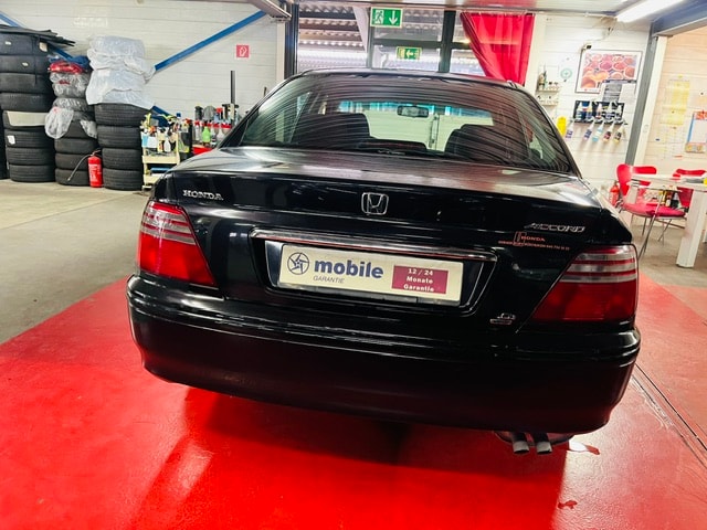 HONDA Accord 2.0i LS-image-3