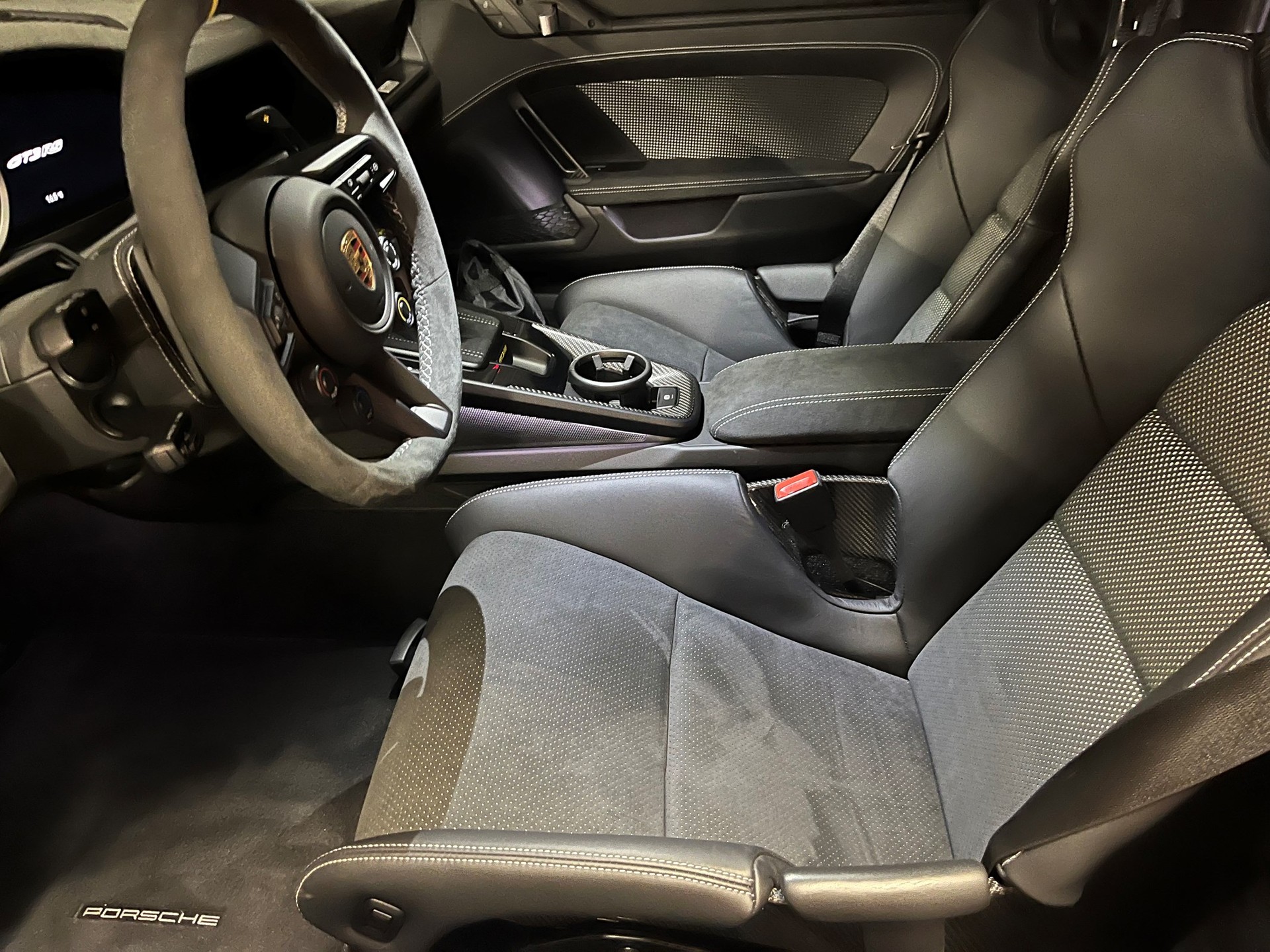 PORSCHE 911 GT3 RS-image-2
