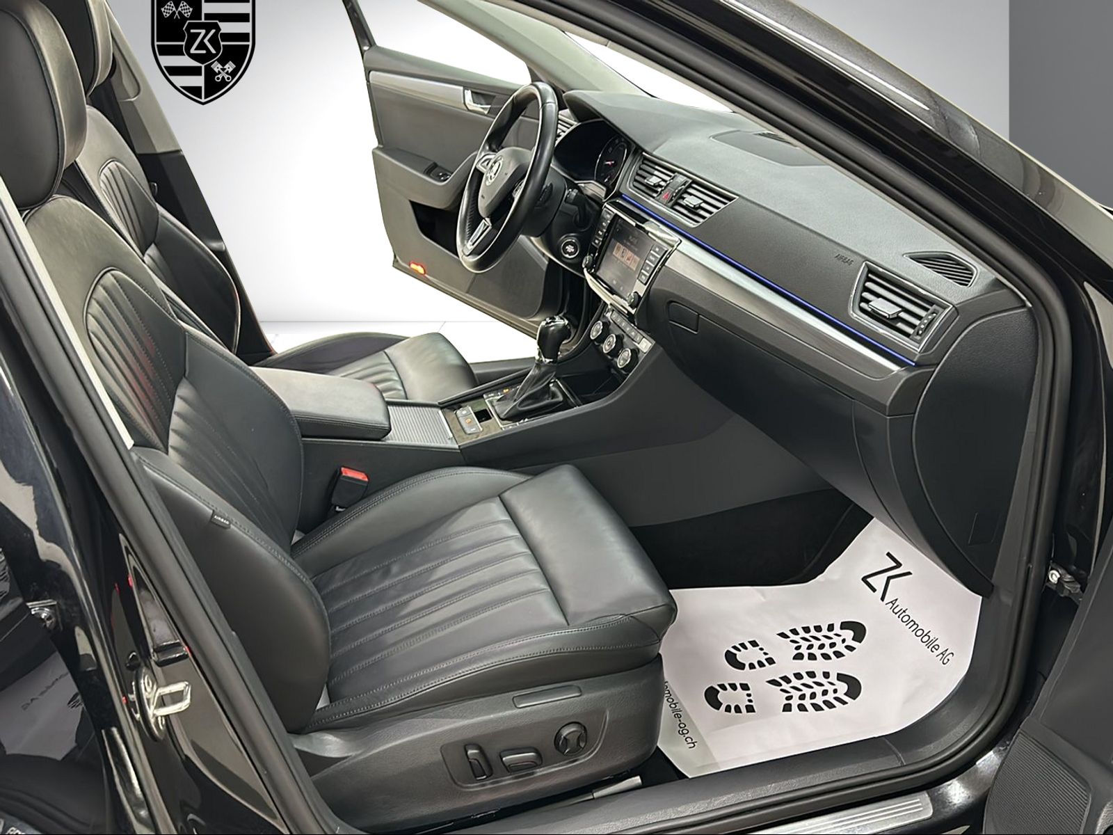 SKODA Superb Combi 2.0 TSI Style DSG 4x4-image-8