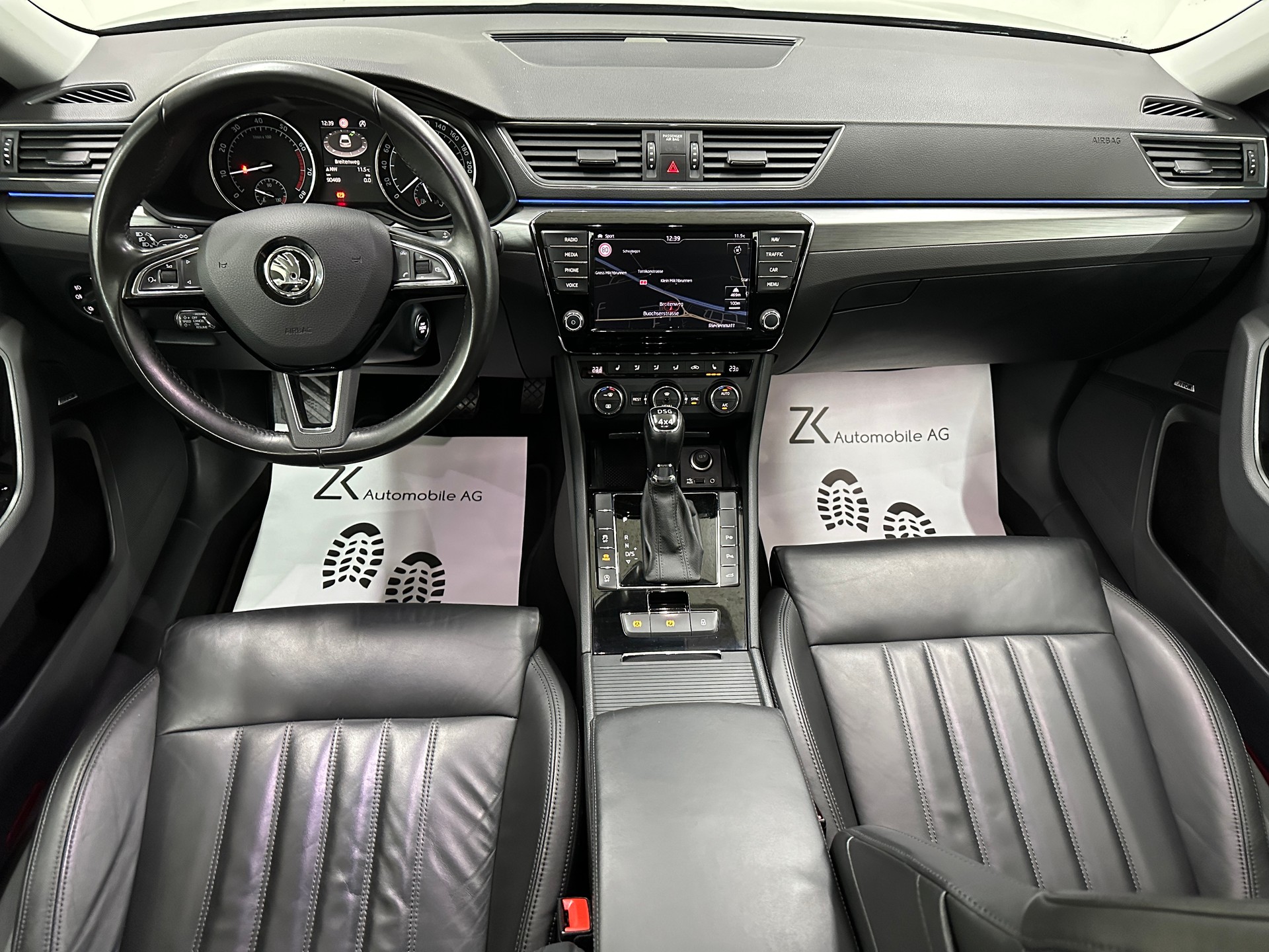 SKODA Superb Combi 2.0 TSI Style DSG 4x4-image-9