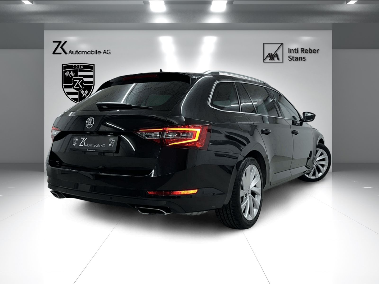 SKODA Superb Combi 2.0 TSI Style DSG 4x4-image-1