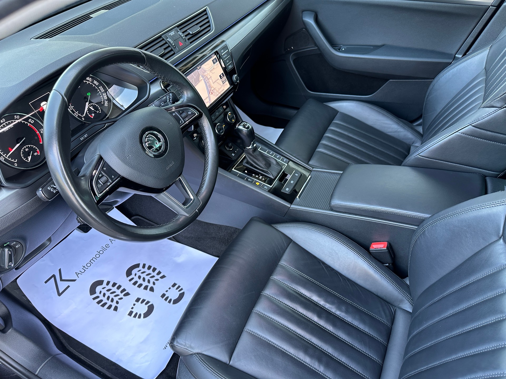 SKODA Superb Combi 2.0 TSI Style DSG 4x4-image-6