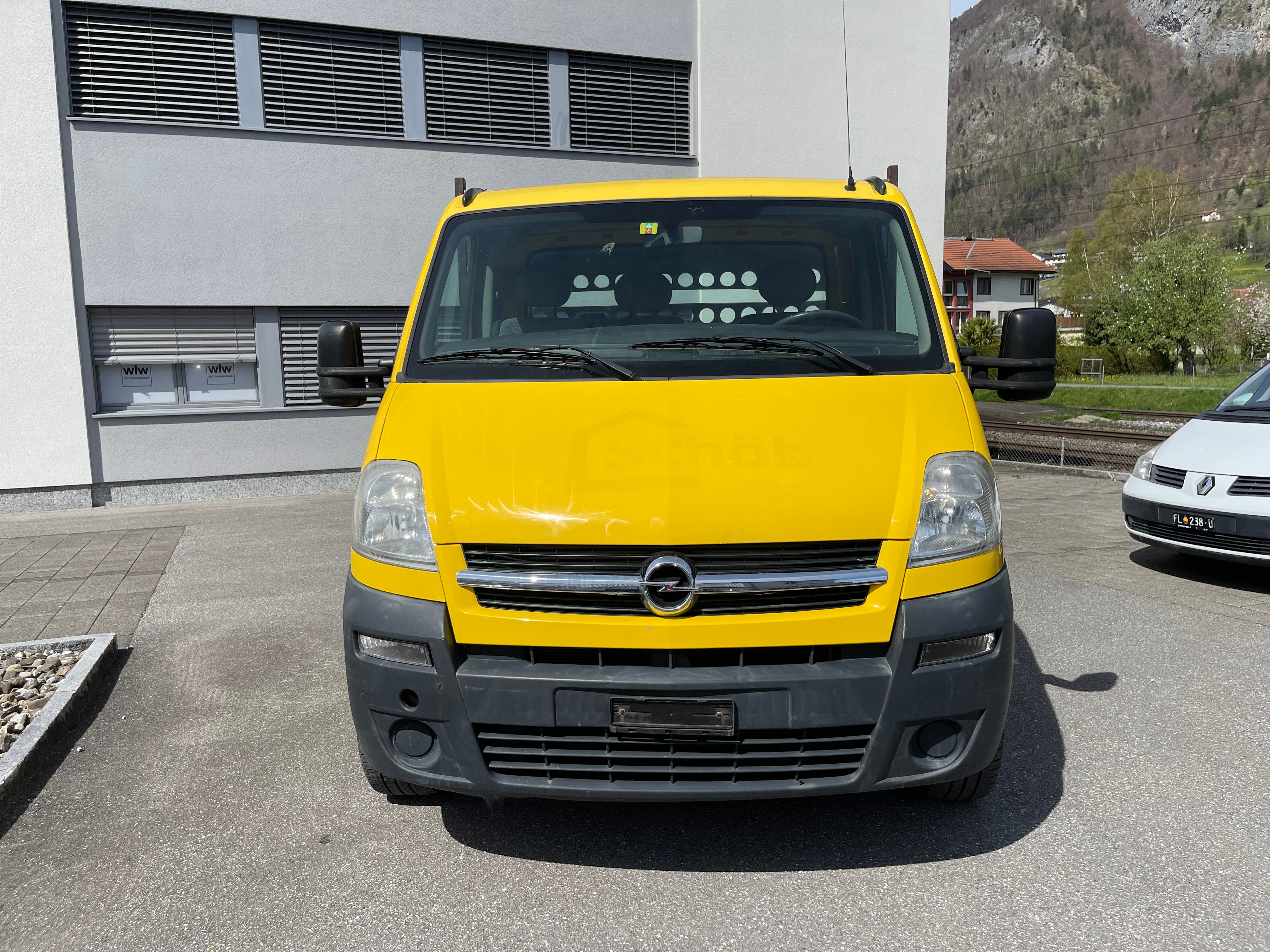 Car photo