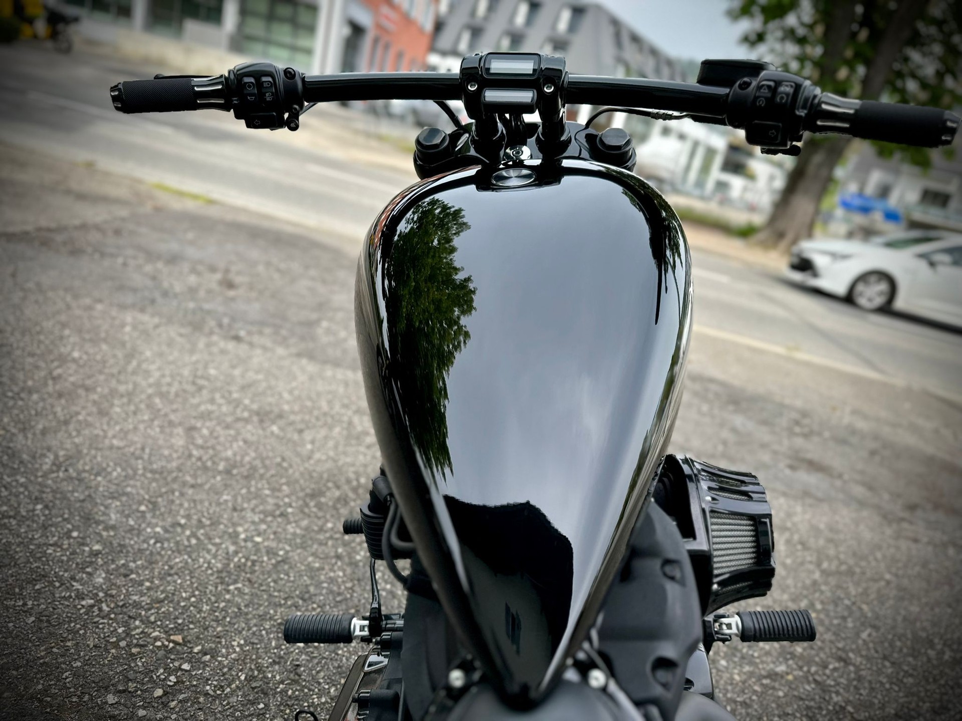 HARLEY-DAVIDSON FXBRS Breakout 114 ABS-image-3