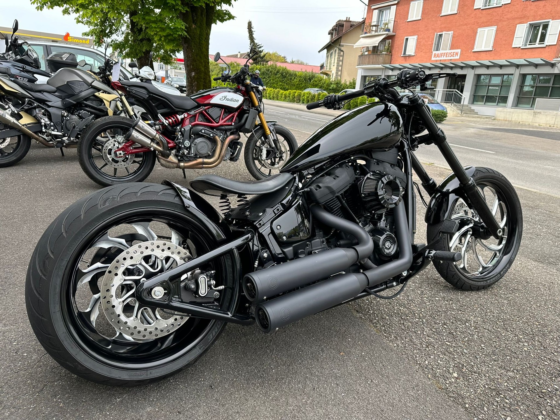 HARLEY-DAVIDSON FXBRS Breakout 114 ABS-image-5