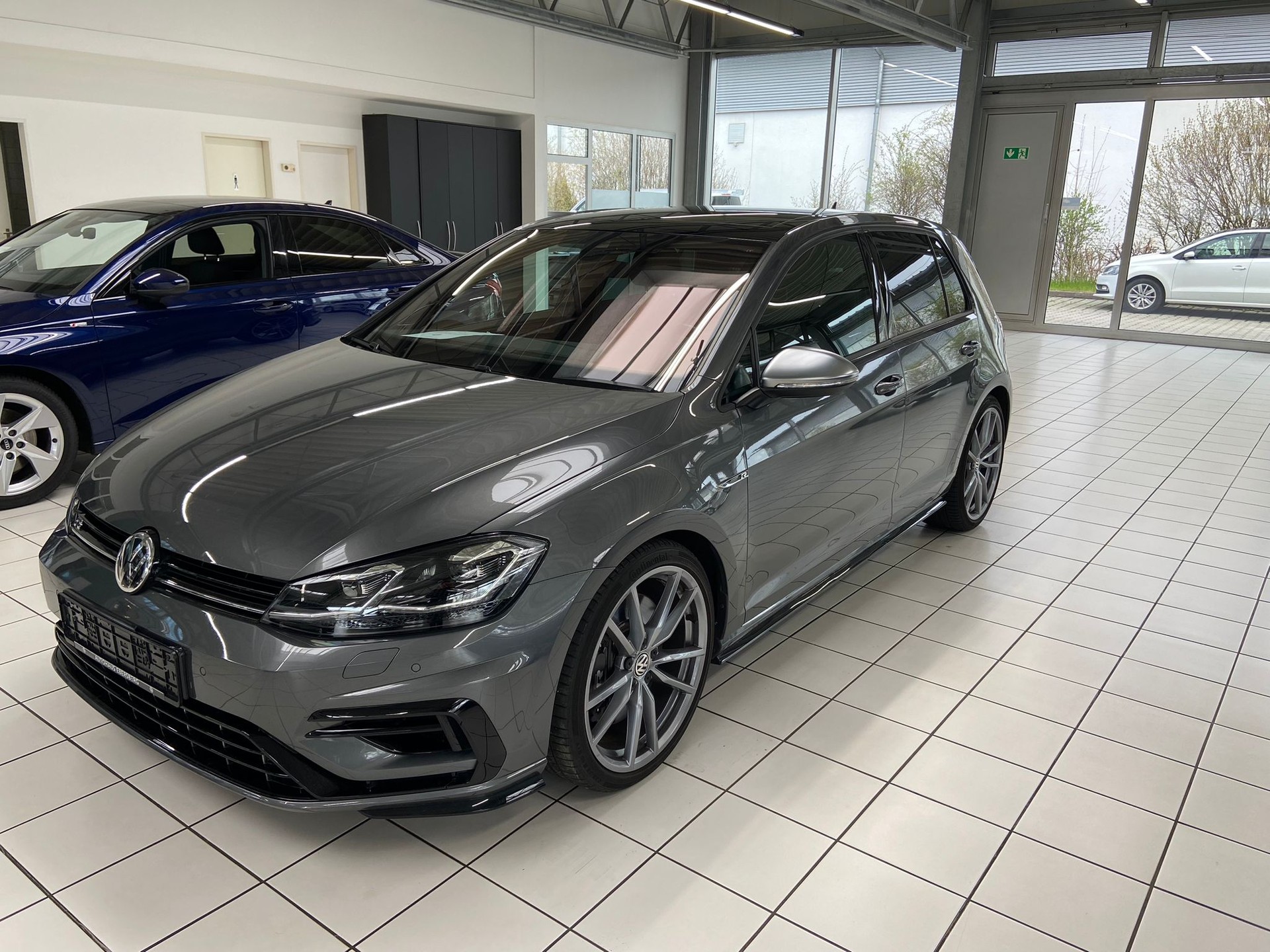 VW Golf VII R 2.0 TSI 4Motion DCC-image-0