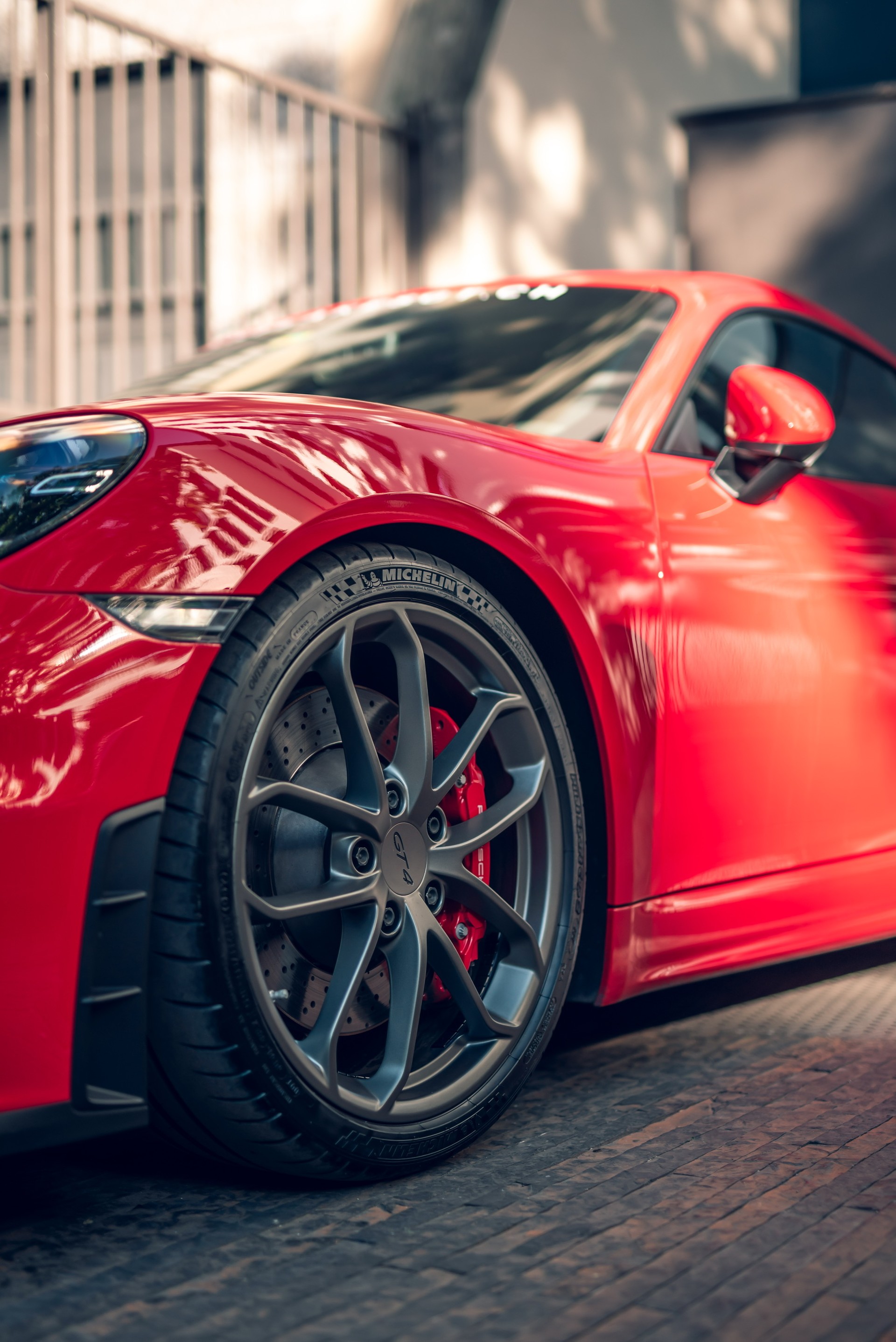 PORSCHE 718 Cayman GT4 PDK || Summer & Winter Tyres included-image-3