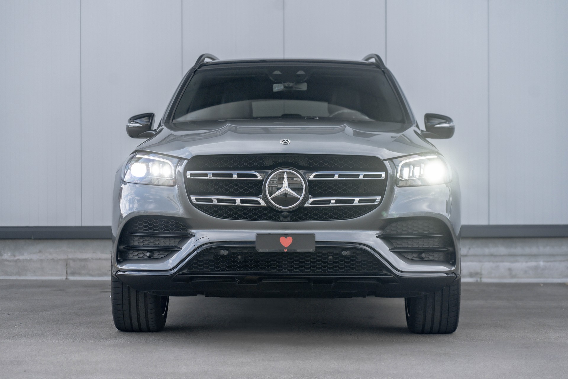 MERCEDES-BENZ GLS 400 d 4Matic AMG Line 9G-Tronic * traumhafte Ausstattung * ab MFK & Service *-image-1
