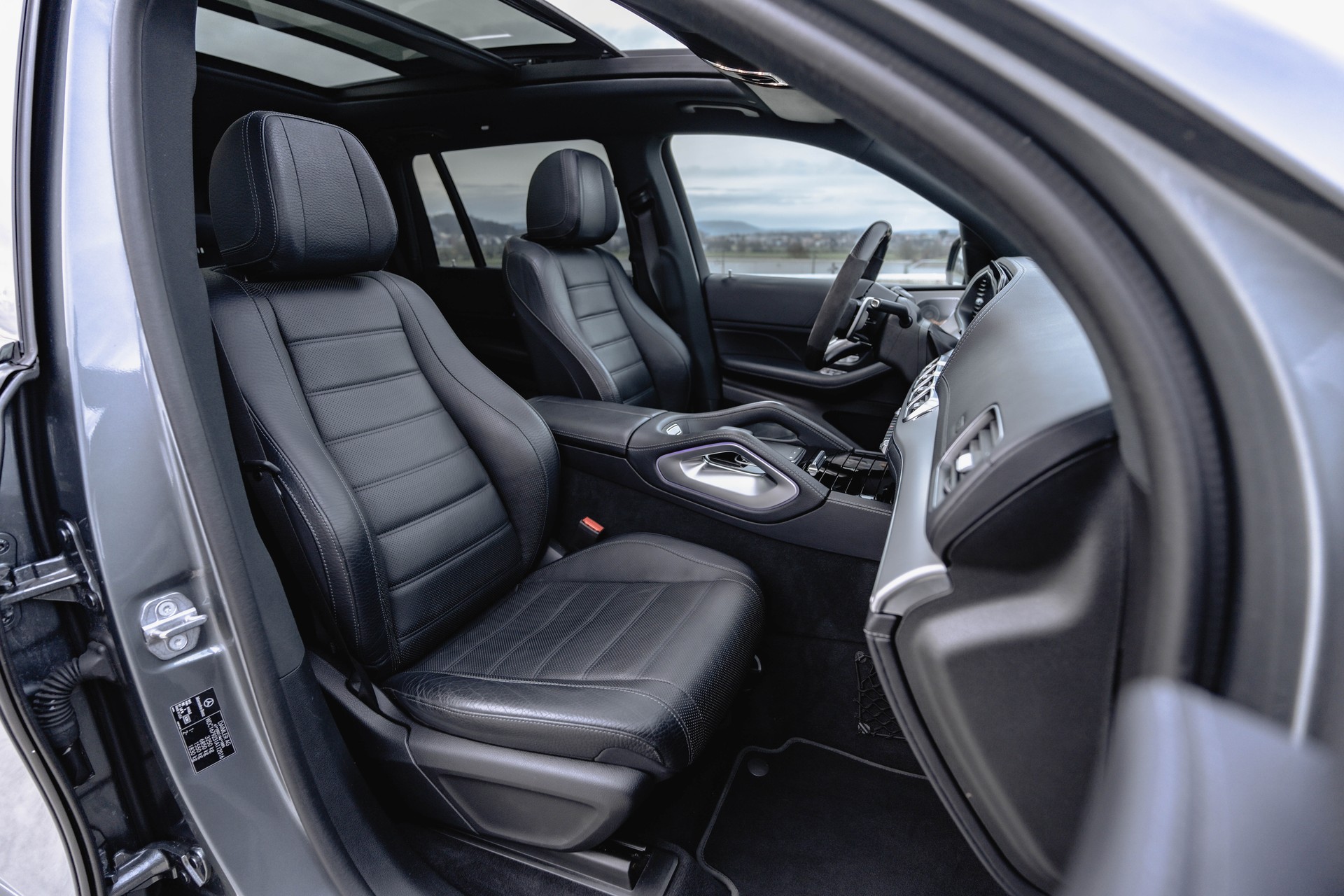 MERCEDES-BENZ GLS 400 d 4Matic AMG Line 9G-Tronic * traumhafte Ausstattung * ab MFK & Service *-image-11