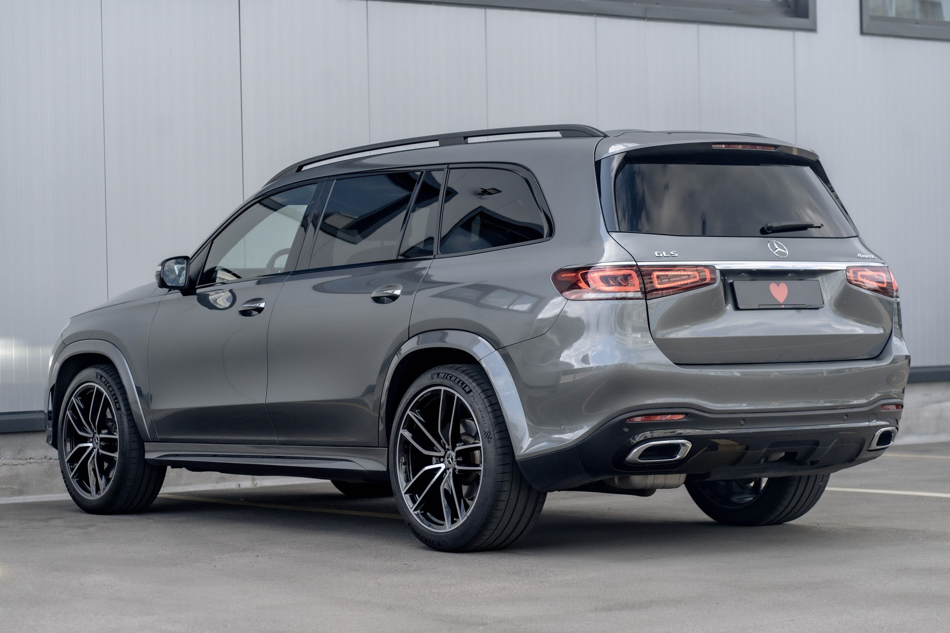 MERCEDES-BENZ GLS 400 d 4Matic AMG Line 9G-Tronic * traumhafte Ausstattung * ab MFK & Service *-image-6